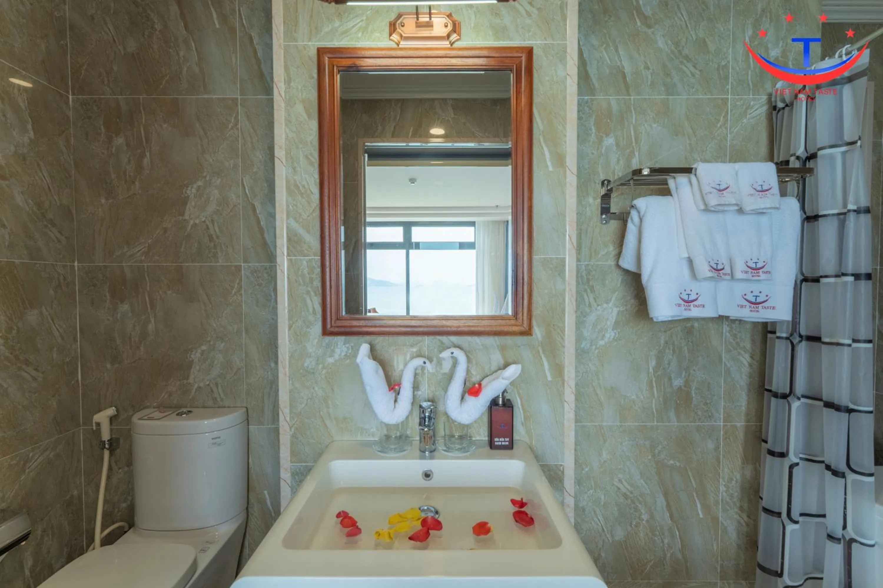 Bathroom in Vietnam Taste Hotel Quy Nhon - Beachfront