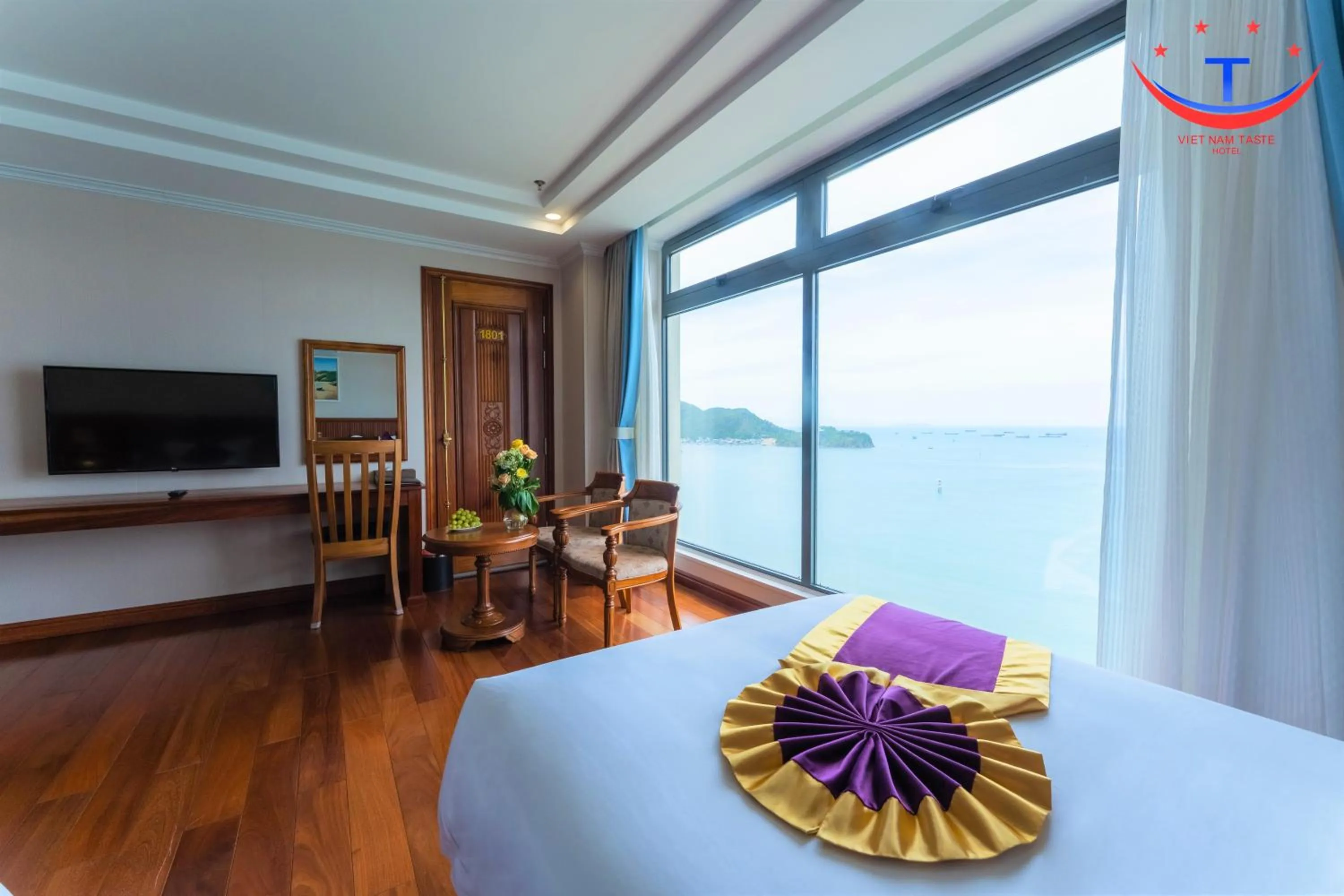 Sea view, Bed in Vietnam Taste Hotel Quy Nhon - Beachfront