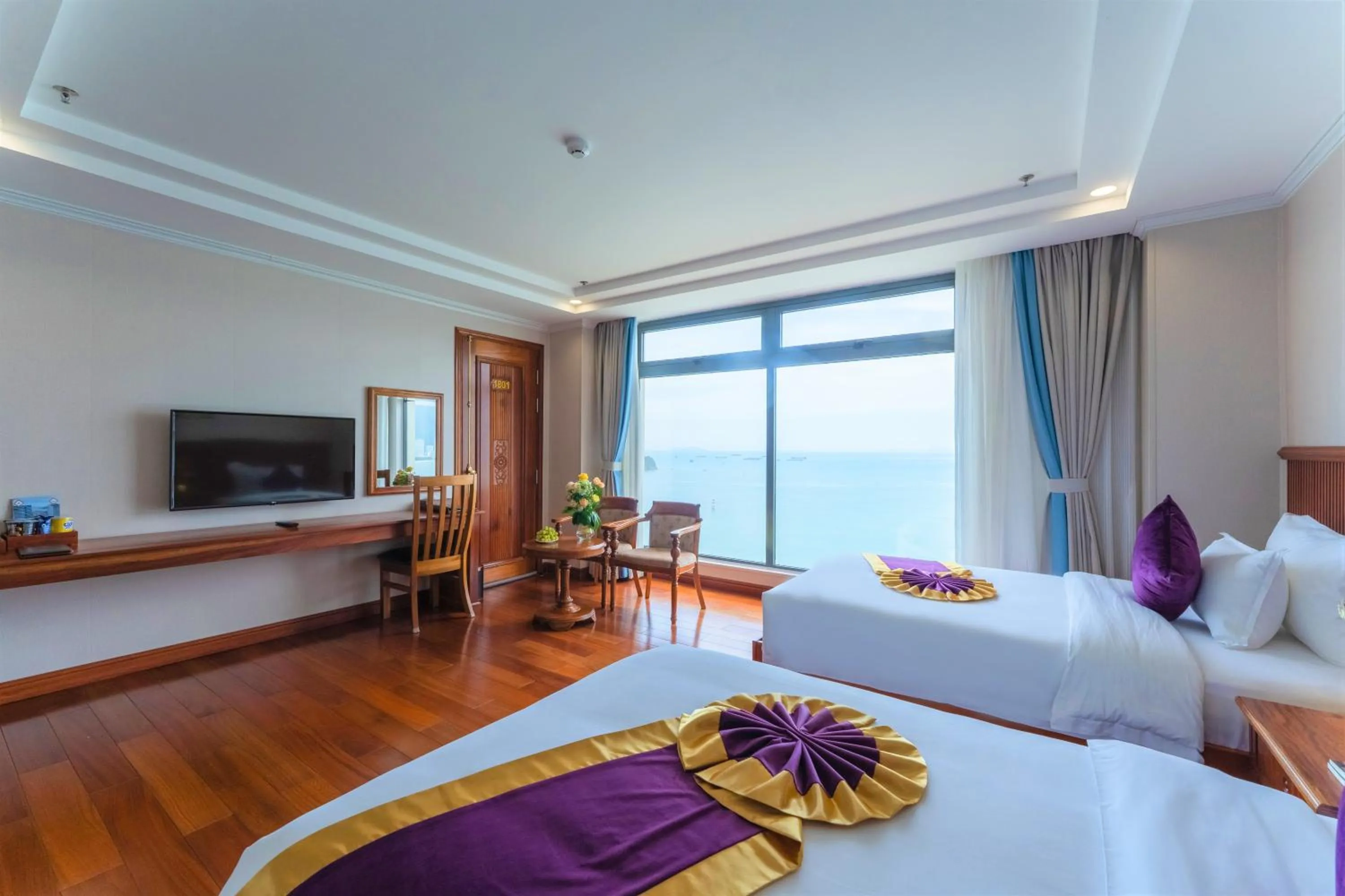 Sea view, Bed in Vietnam Taste Hotel Quy Nhon - Beachfront