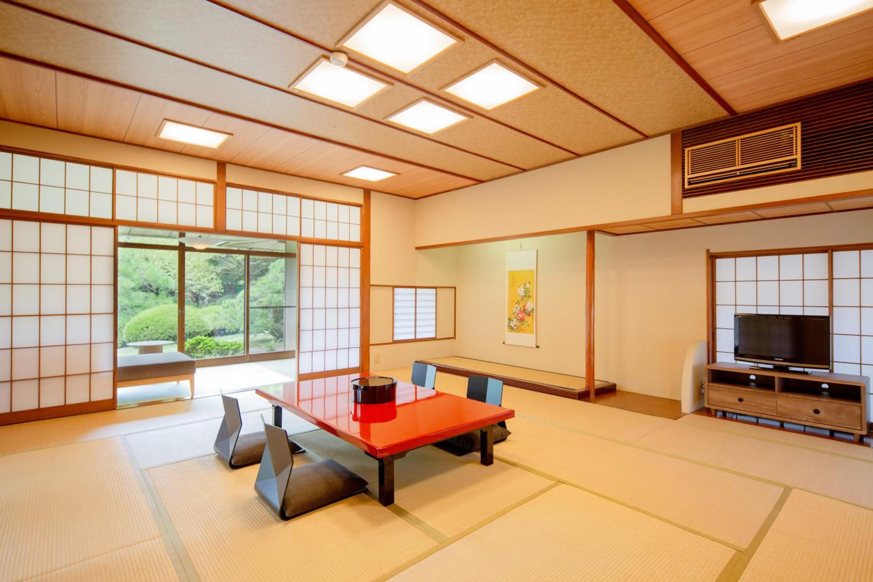 Photo of the whole room in Suisui Garden Ryokan (in the Art Hotel Kokura New Tagawa)