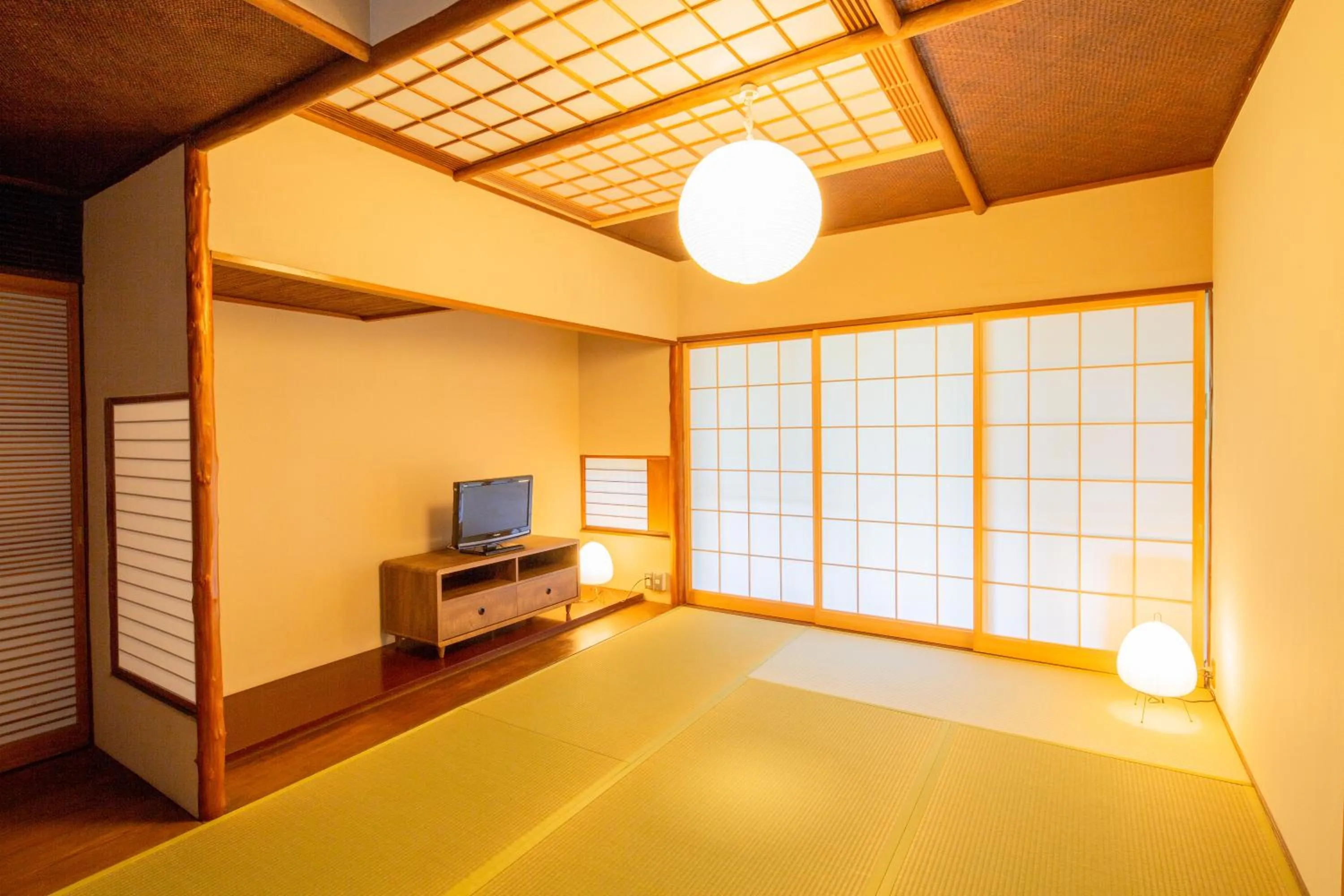 Photo of the whole room, Bed in Suisui Garden Ryokan (in the Art Hotel Kokura New Tagawa)