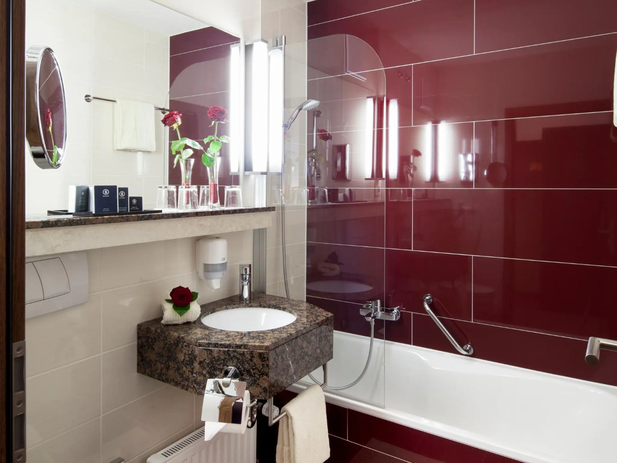 Shower in ZELLER's Quartier