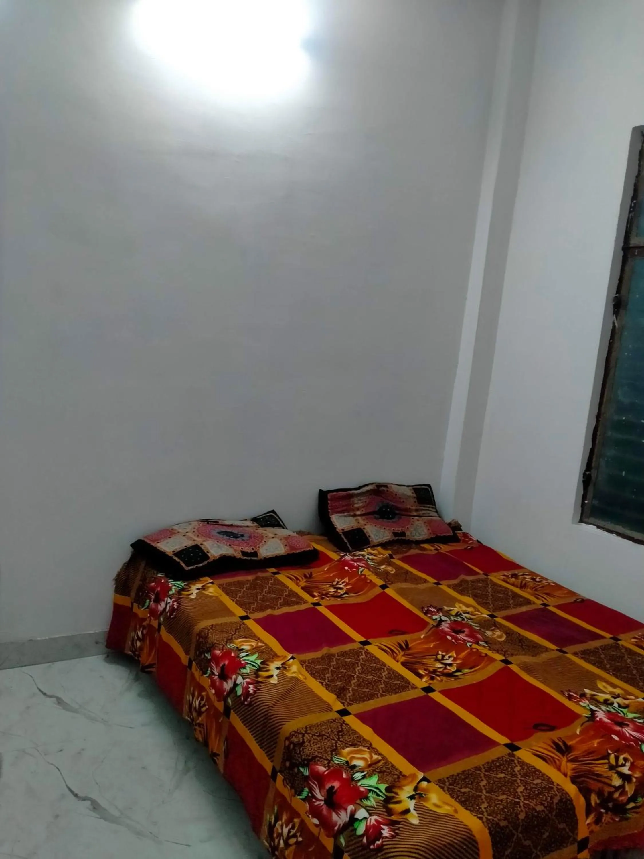 Bed in Hotel Alveera