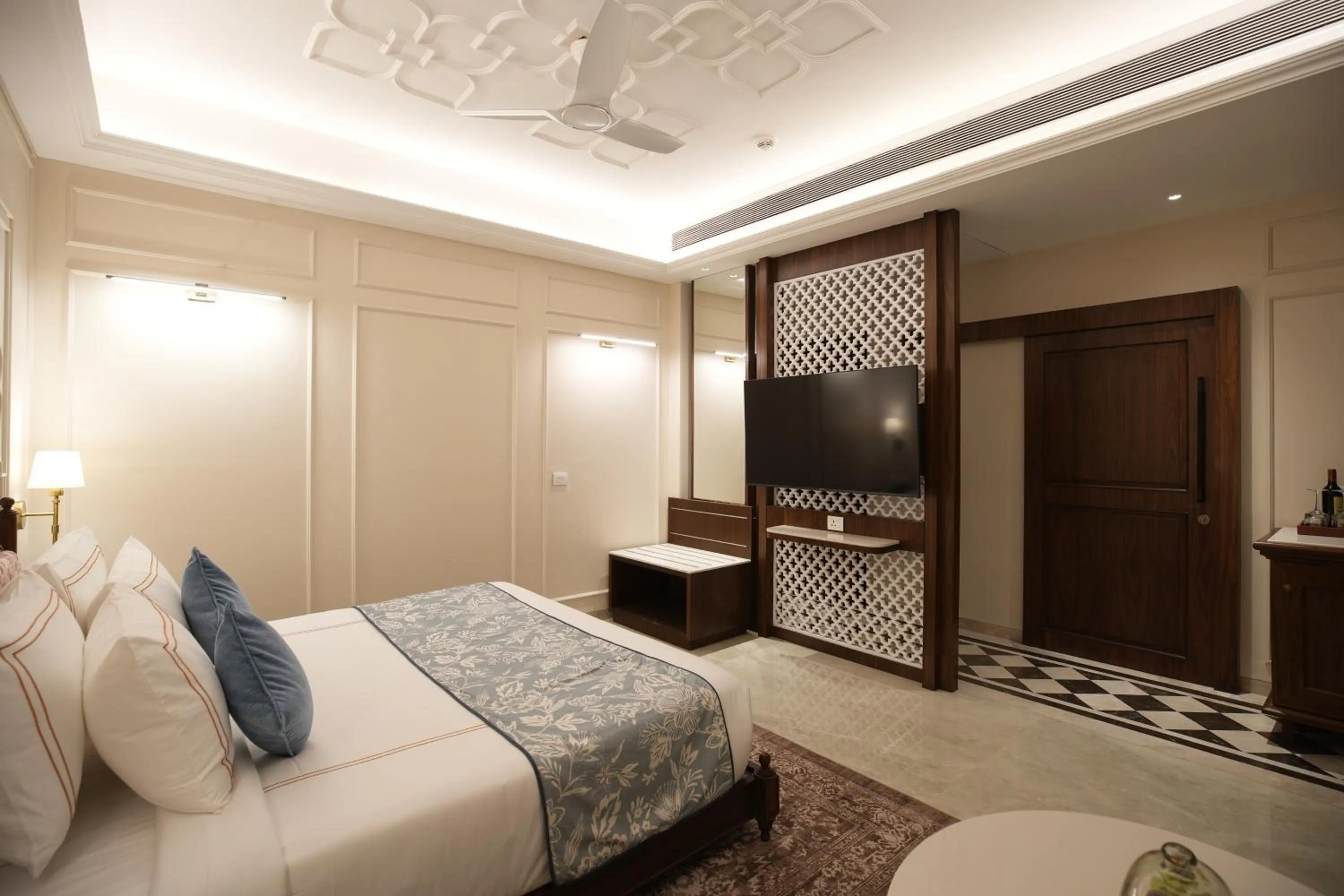 Bed in Sayaji Resorts & Spa Udaipur