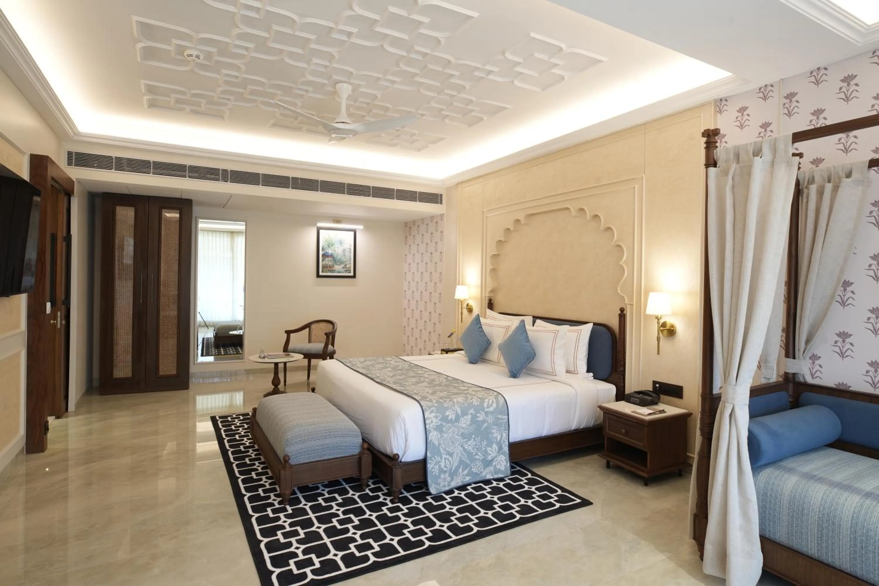 Bed in Sayaji Resorts & Spa Udaipur