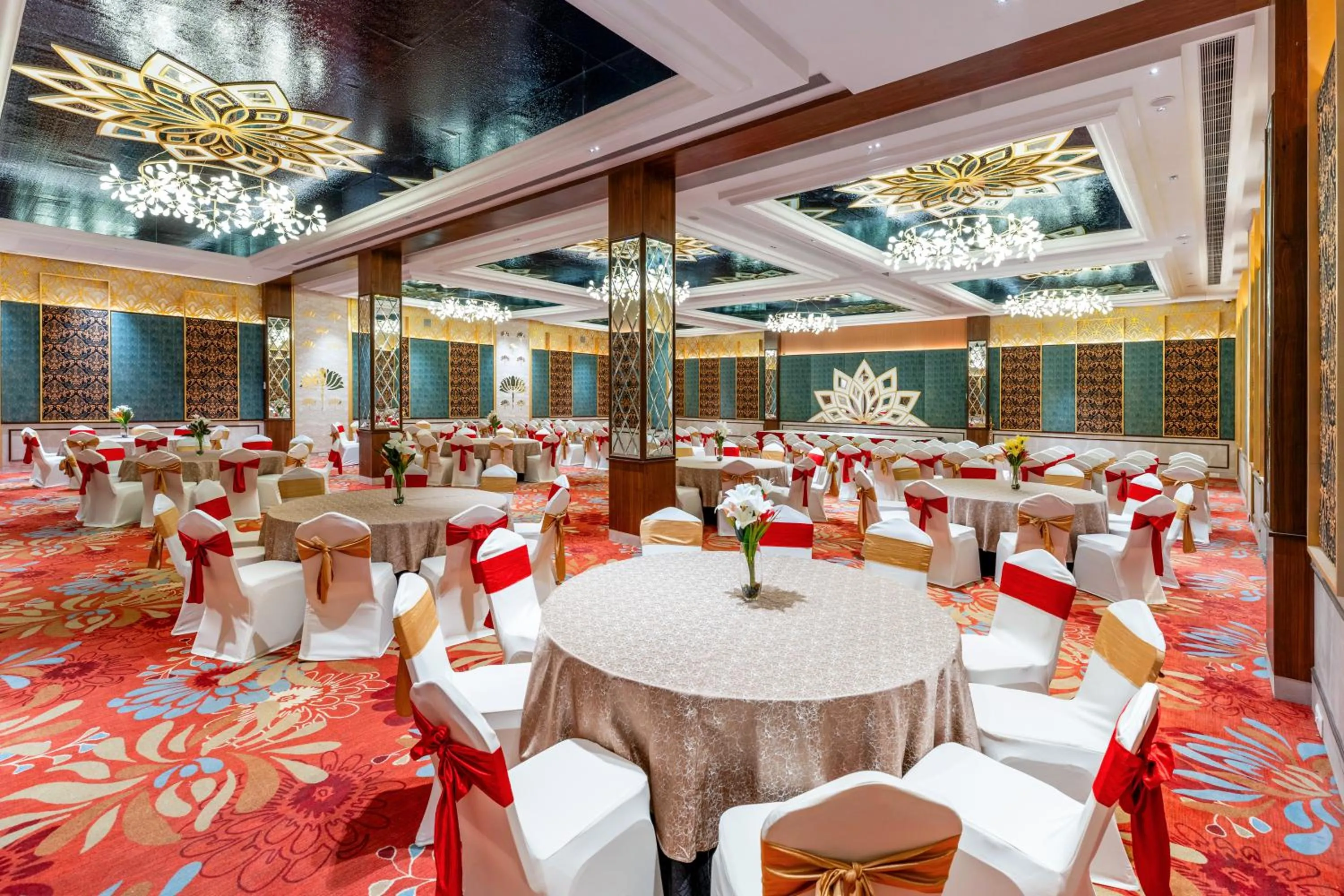 Banquet/Function facilities in Sayaji Resorts & Spa Udaipur