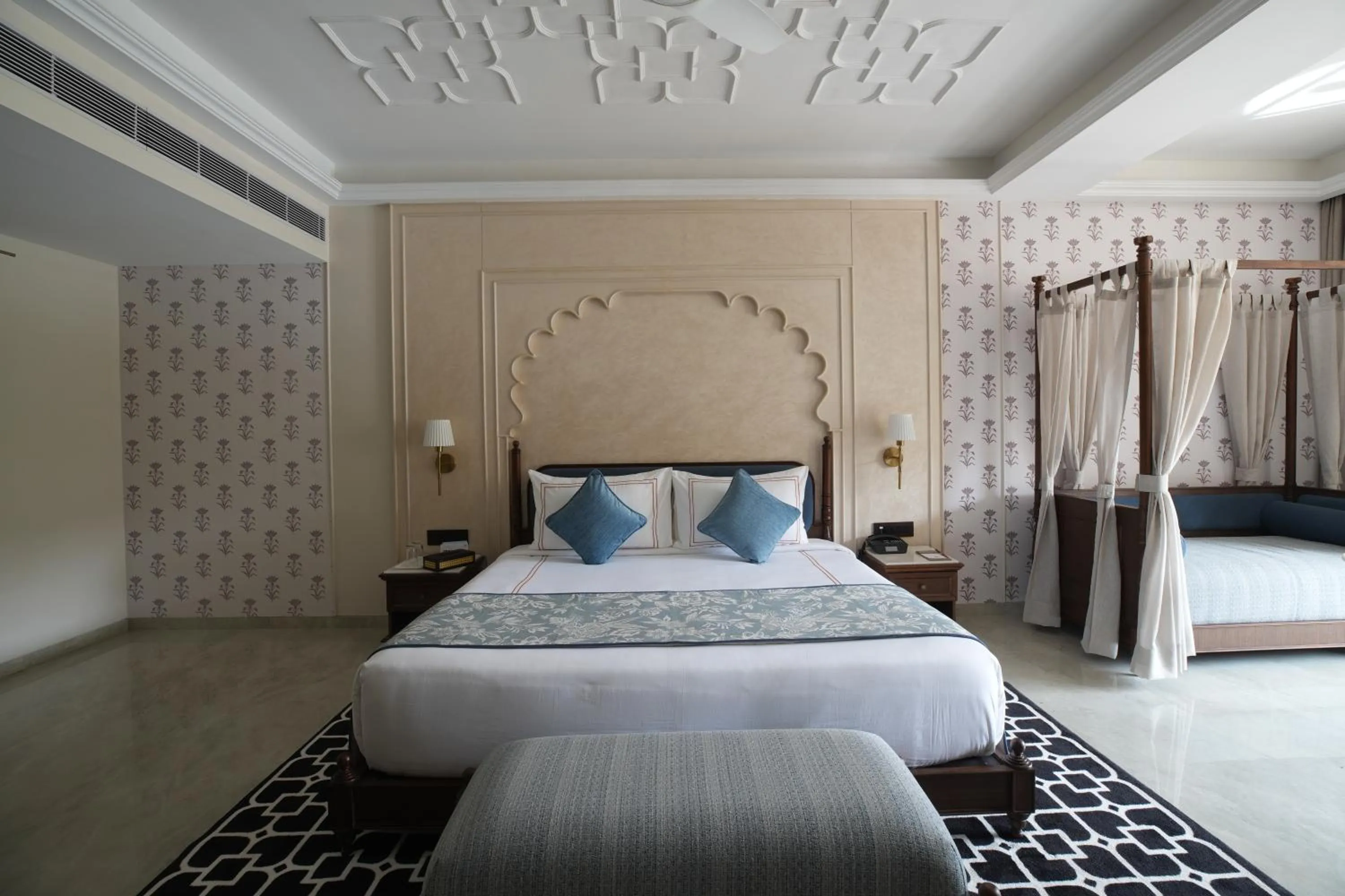 Bed in Sayaji Resorts & Spa Udaipur