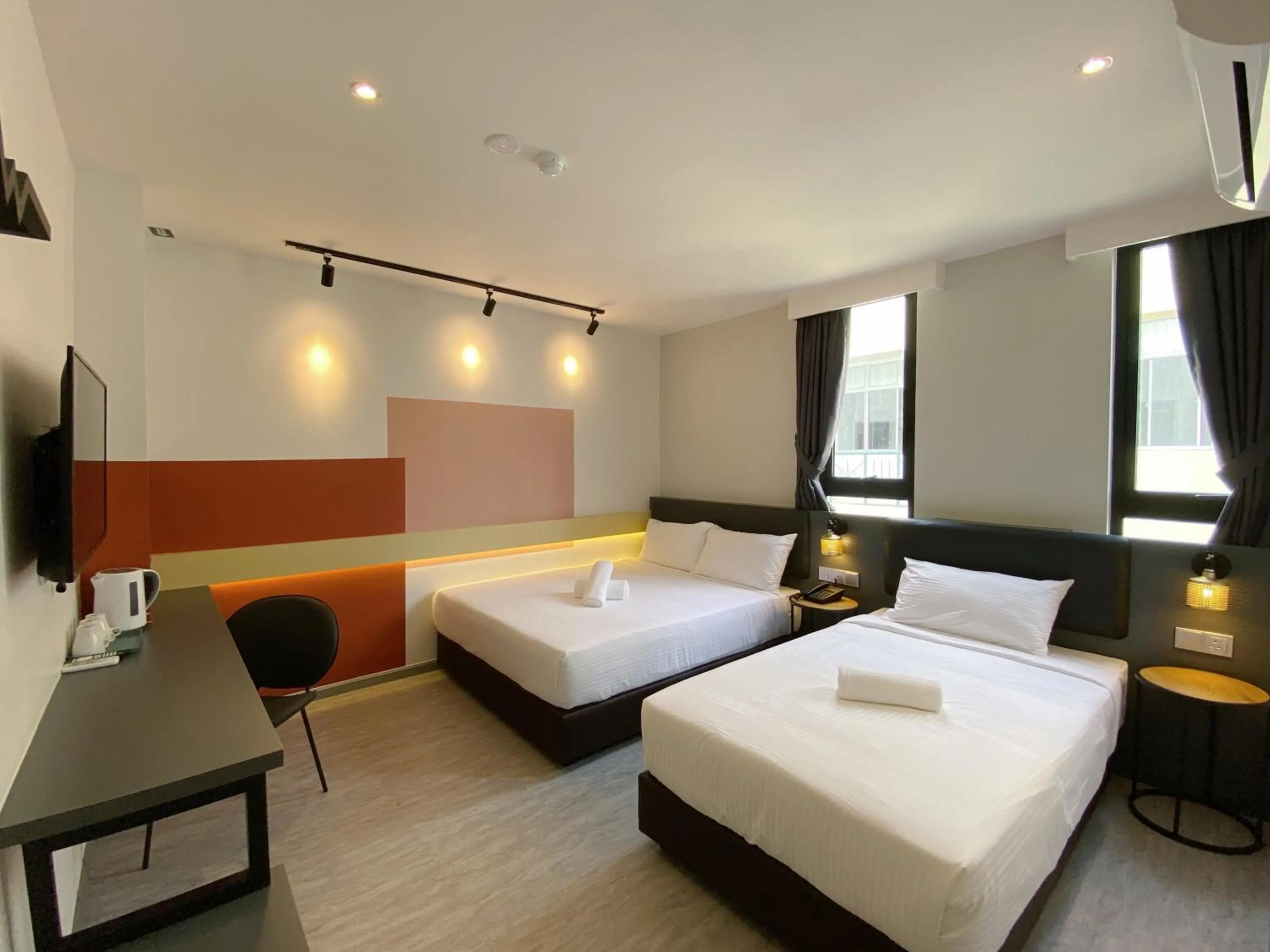 Photo of the whole room, Bed in Woco Boutique Hotel Kinrara