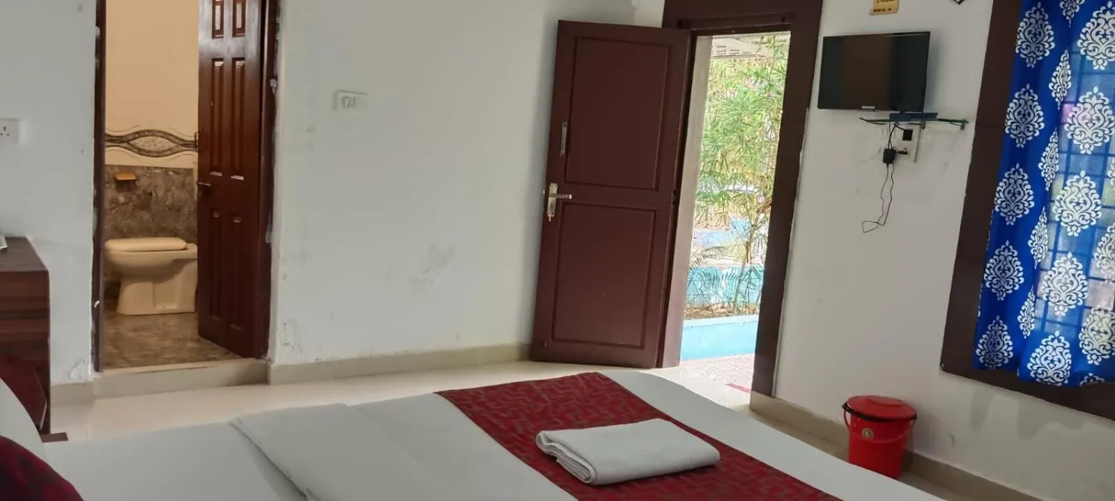 Bed in Bandipur Resort Khan's Gufa