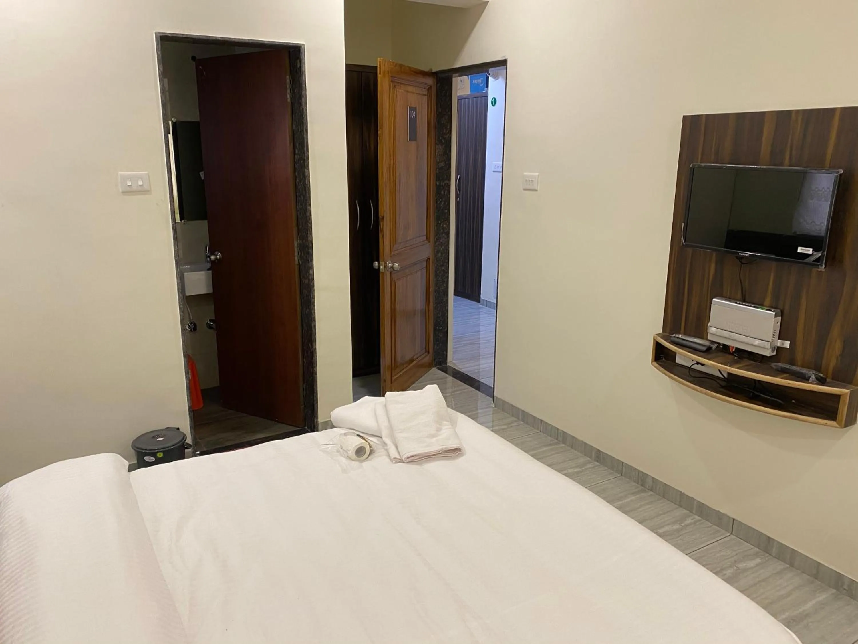 Bed in Galaxy Residency, Panchgani - MTDC Approved