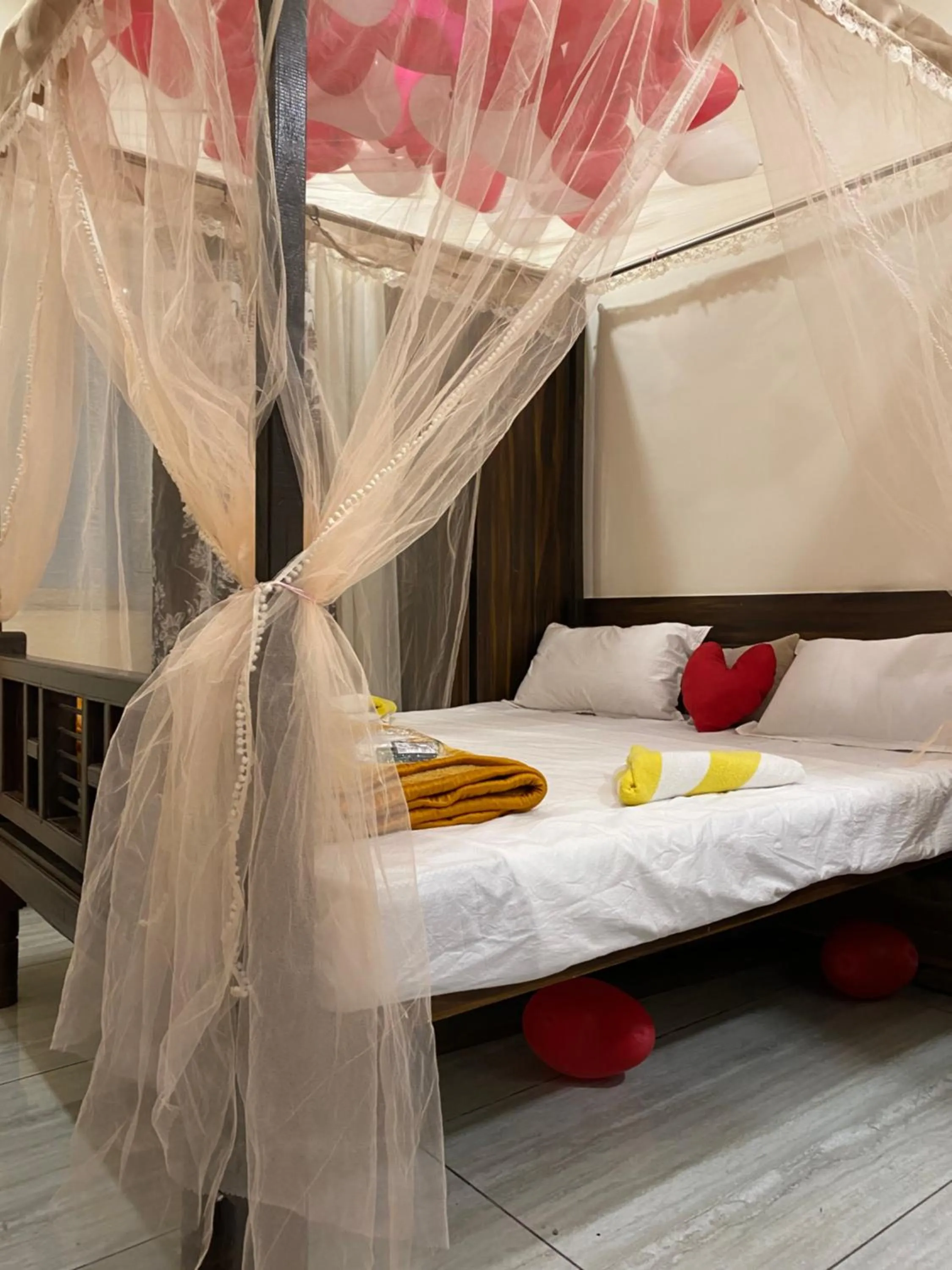 Bed in Galaxy Residency, Panchgani - MTDC Approved