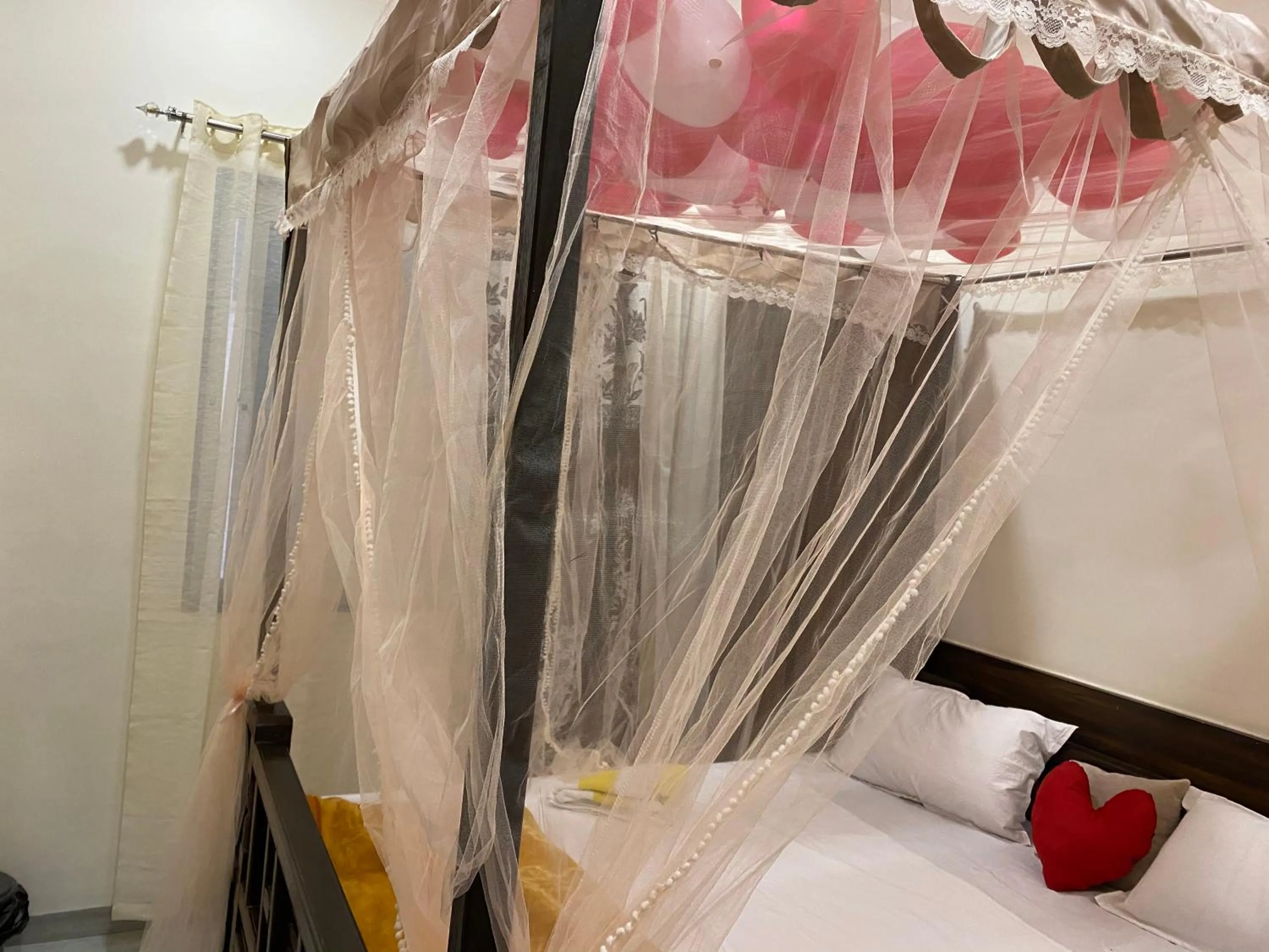 Bed in Galaxy Residency, Panchgani - MTDC Approved