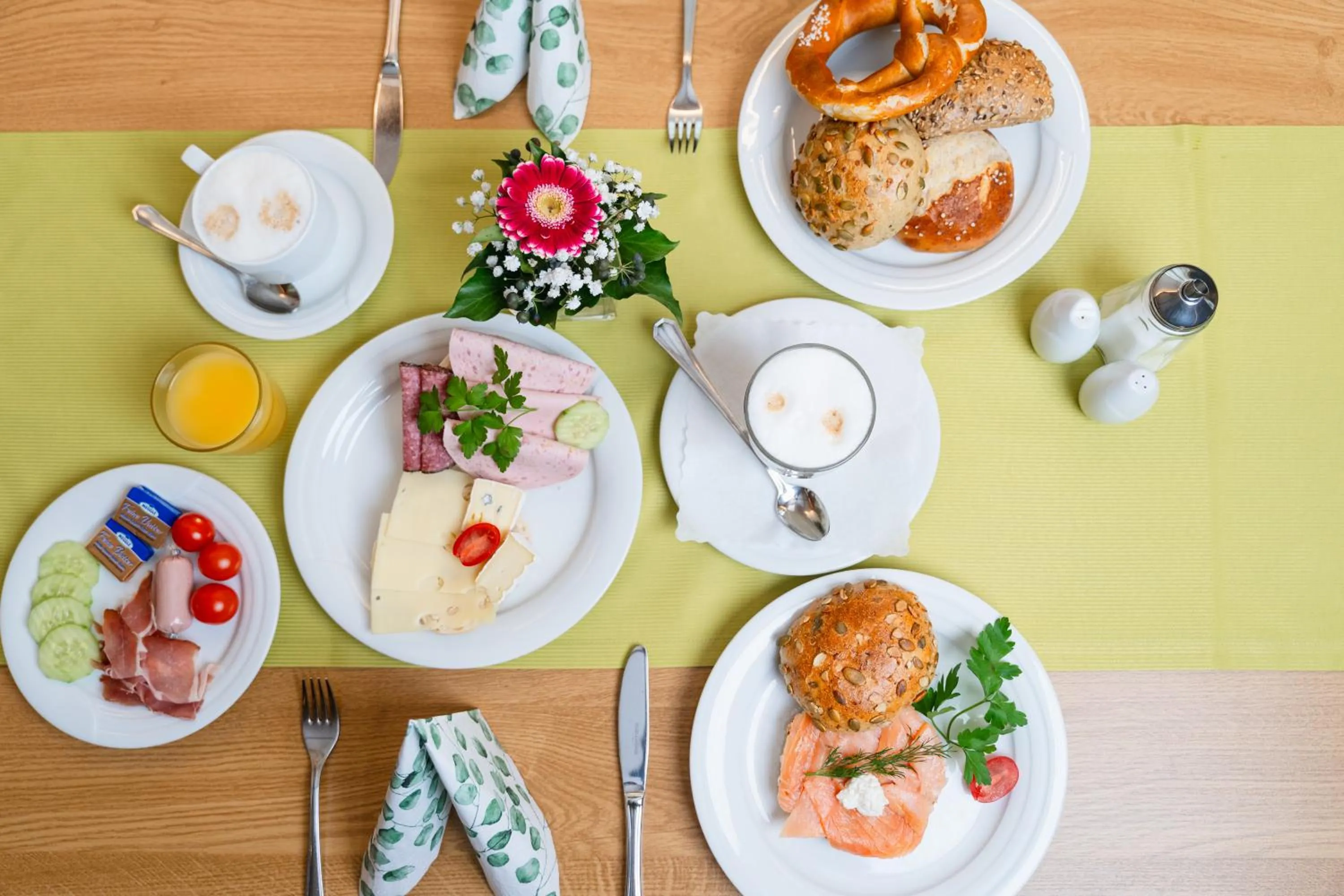 Breakfast in Hotel Gasthof zum Rössle