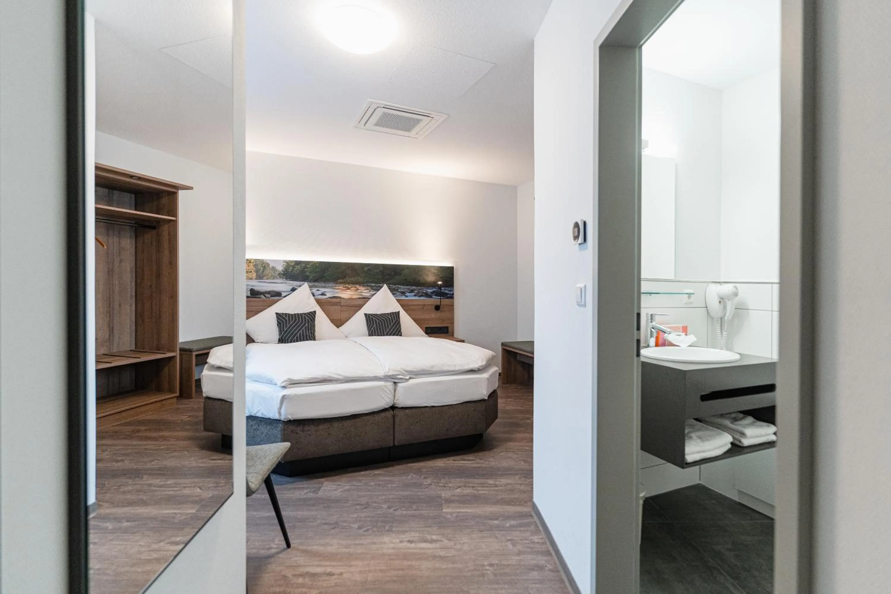 Bed in Hotel Gasthof zum Rössle