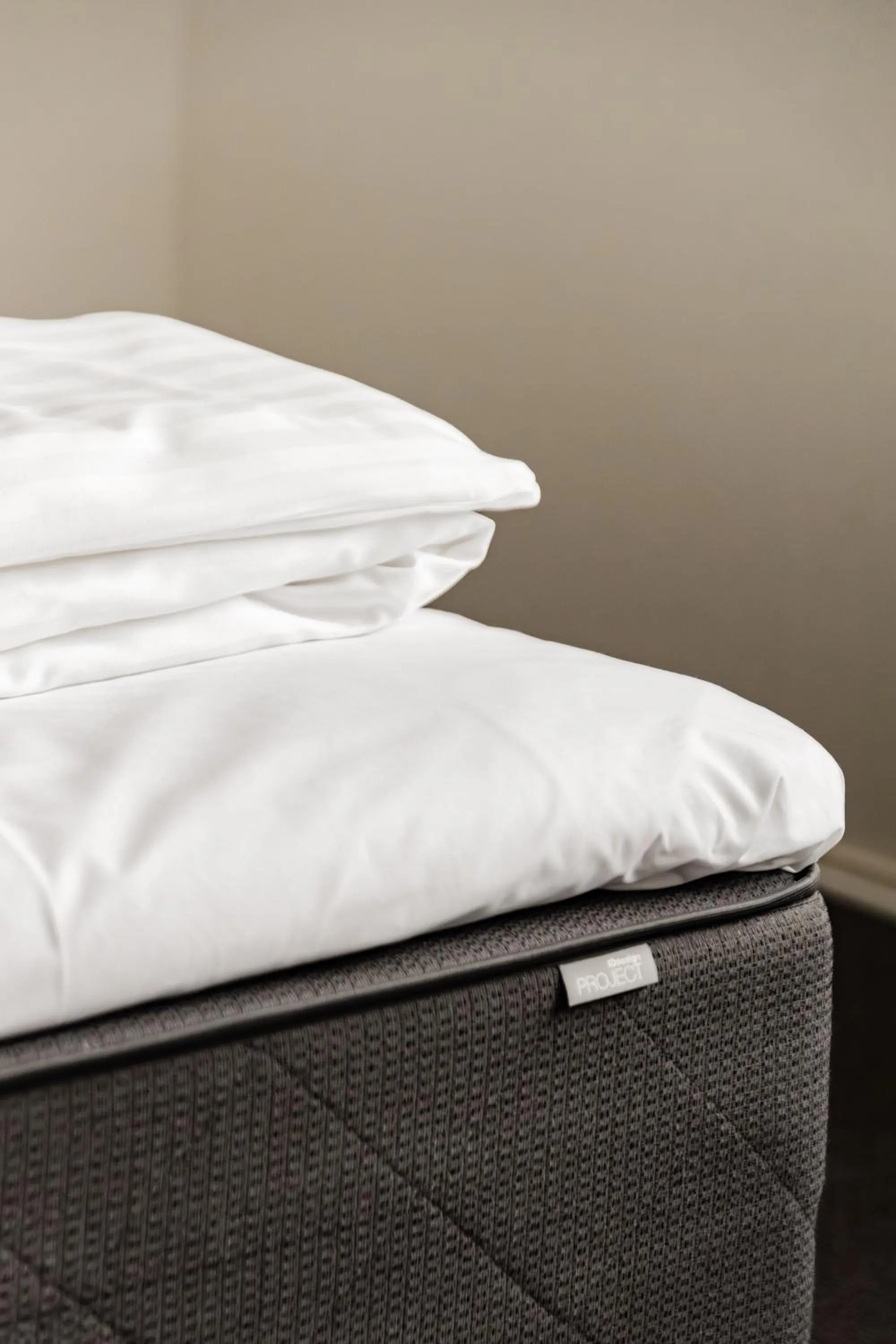 Bedroom, Bed in Sportium Sportel