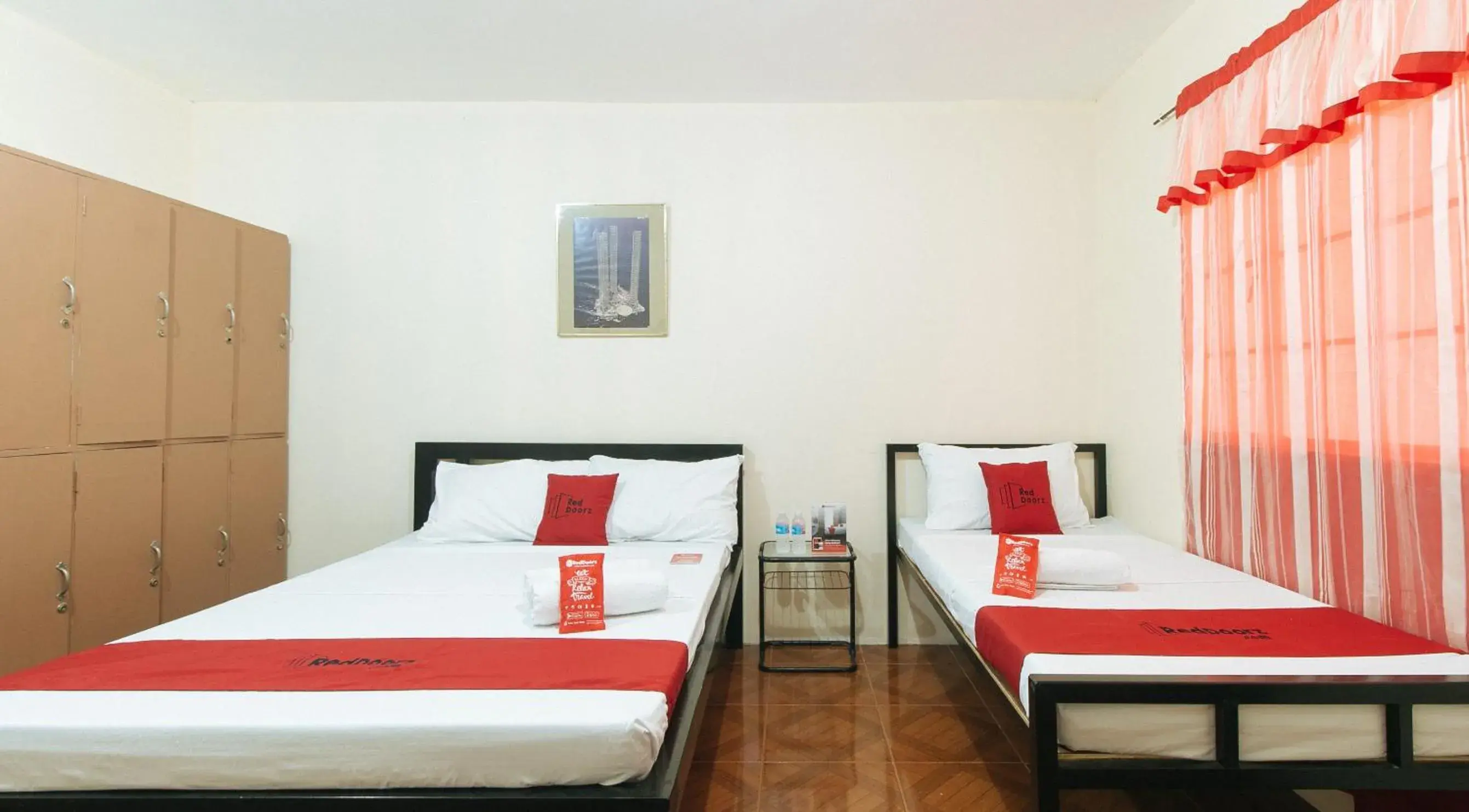 Family Room in RedDoorz @ FDB Homes Nueva Ecija Family Room in RedDoorz @ FDB Homes Nueva Ecija