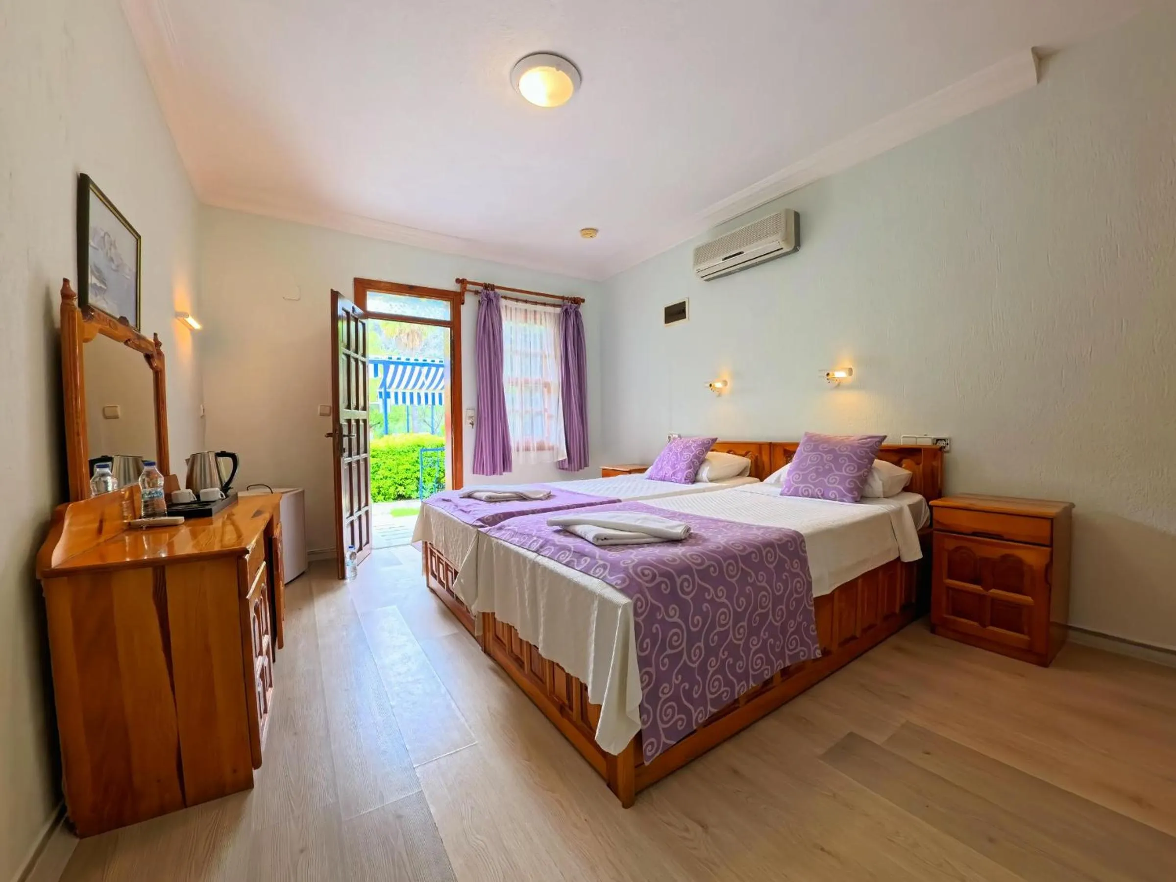 Photo of the whole room in Dalyan YUNUS HOTEL