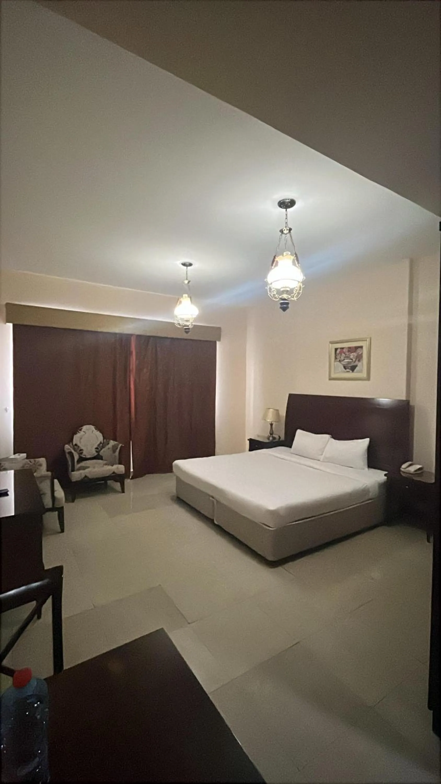 Bed in Clifton International Hotel