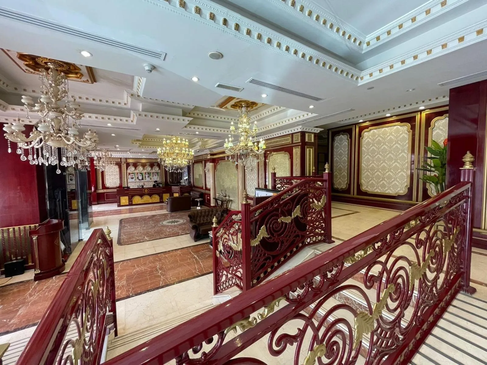 Lobby or reception in Clifton International Hotel