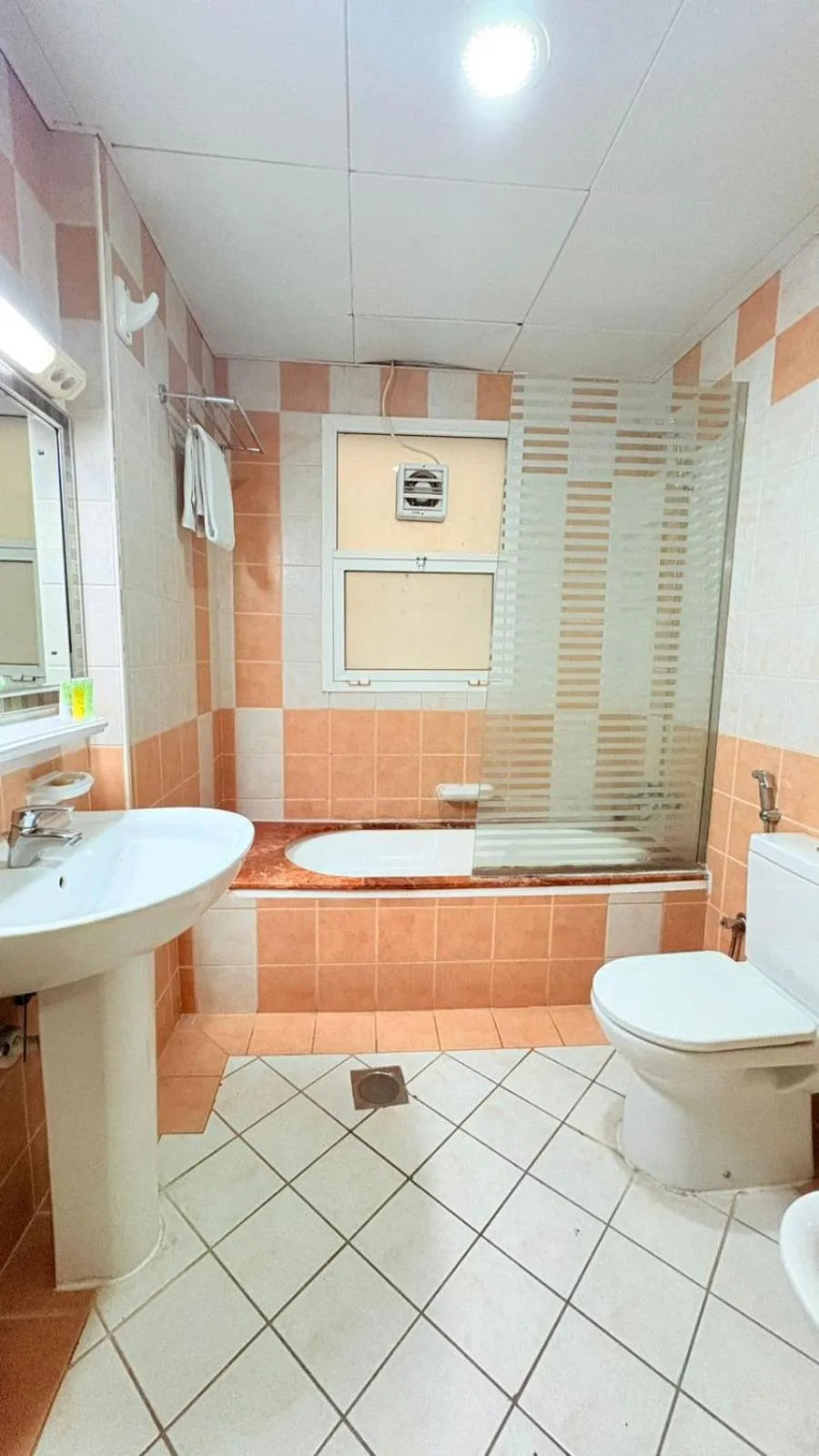 Clifton International Hotel