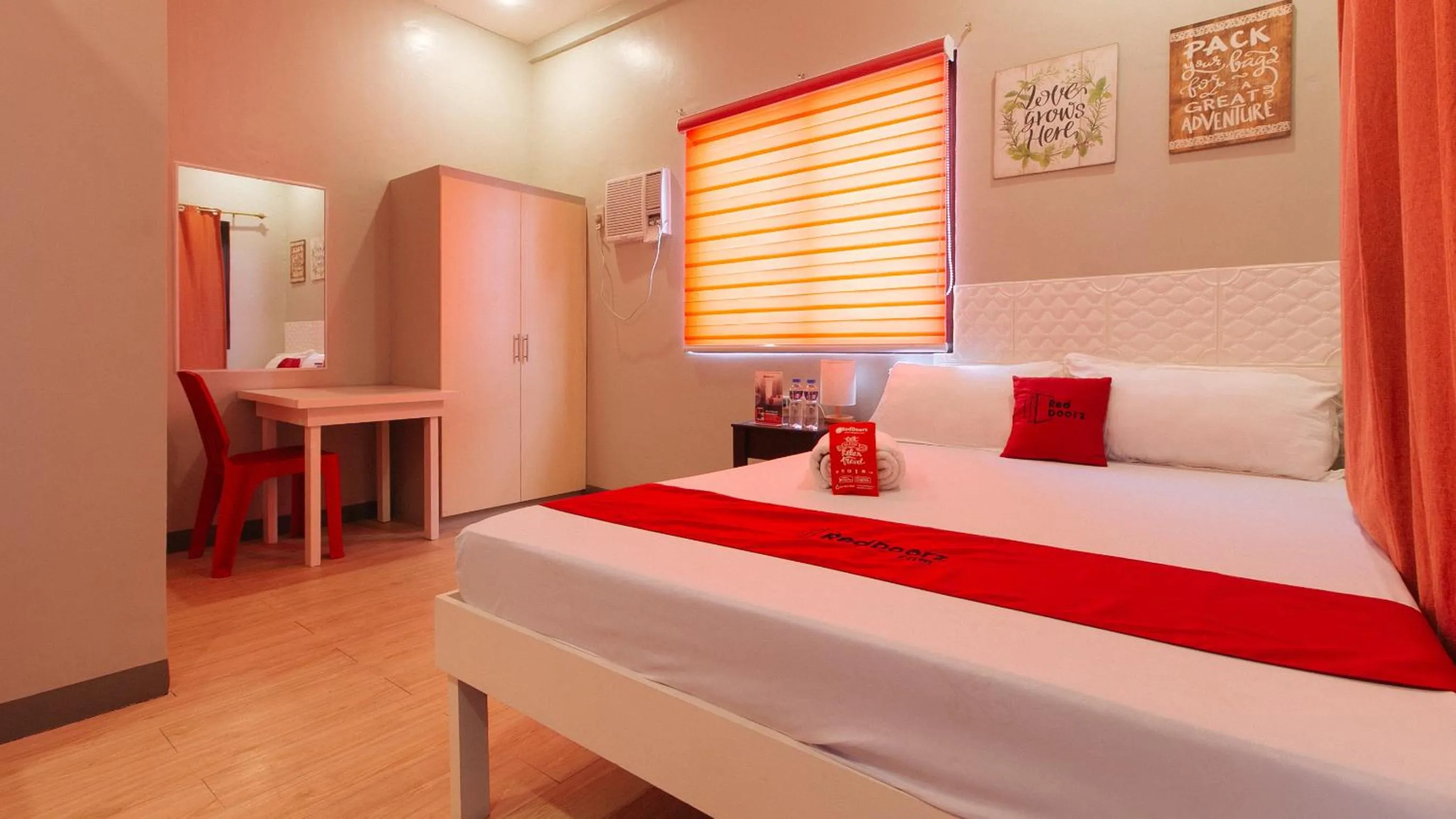 Bed in RedDoorz near Christ the King Medical Center