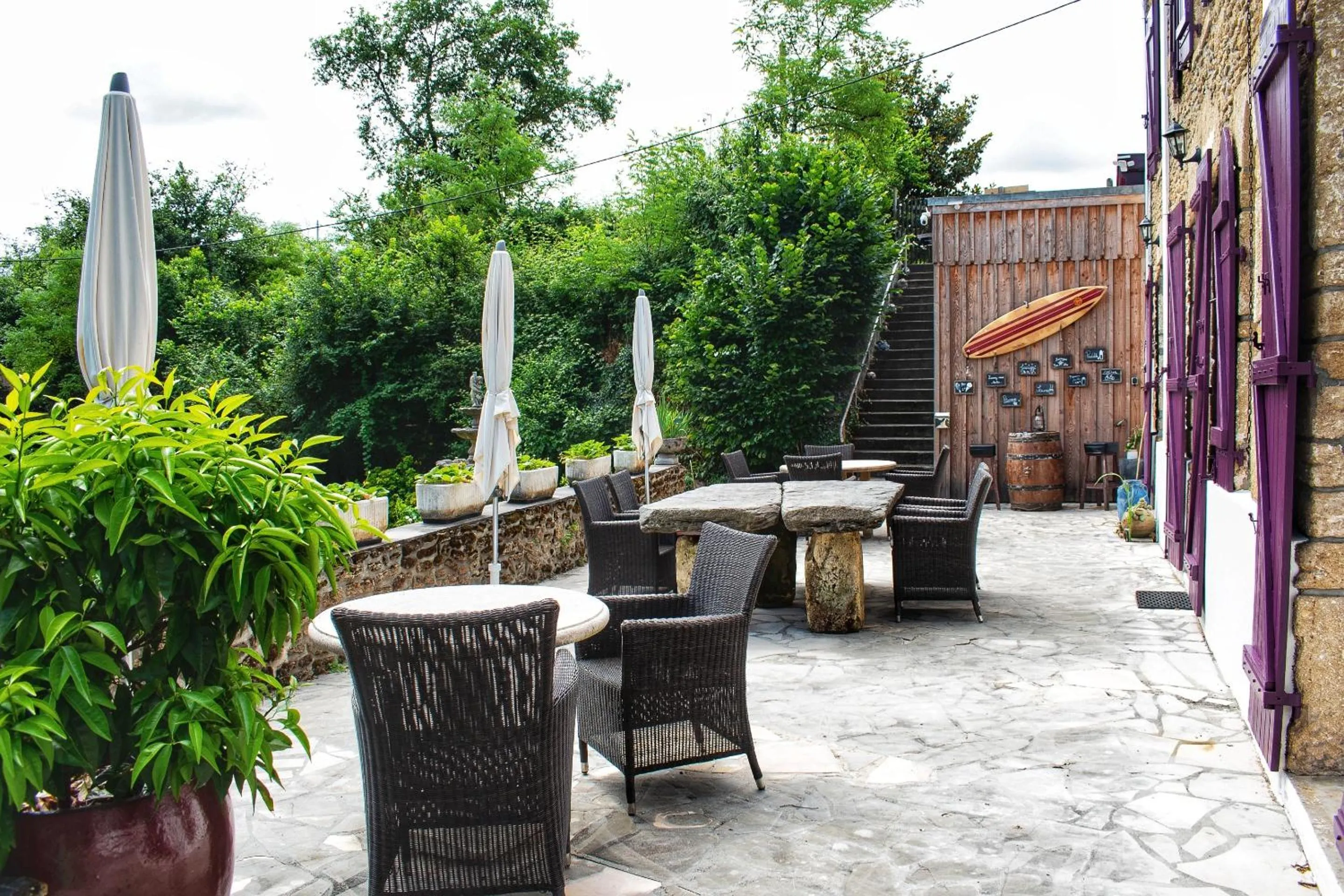 Property building in Les Volets Violets