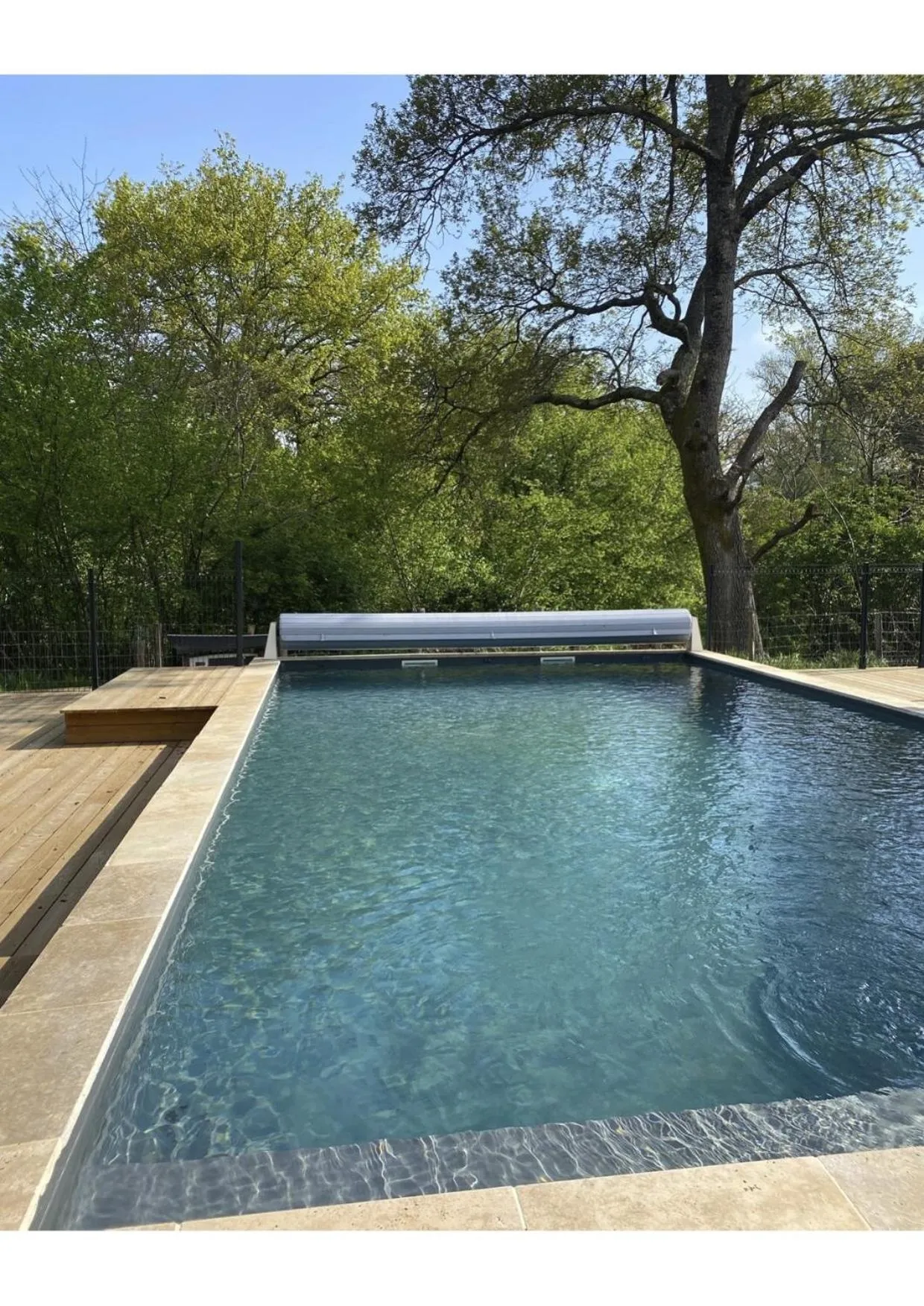 Pool view in Les Volets Violets