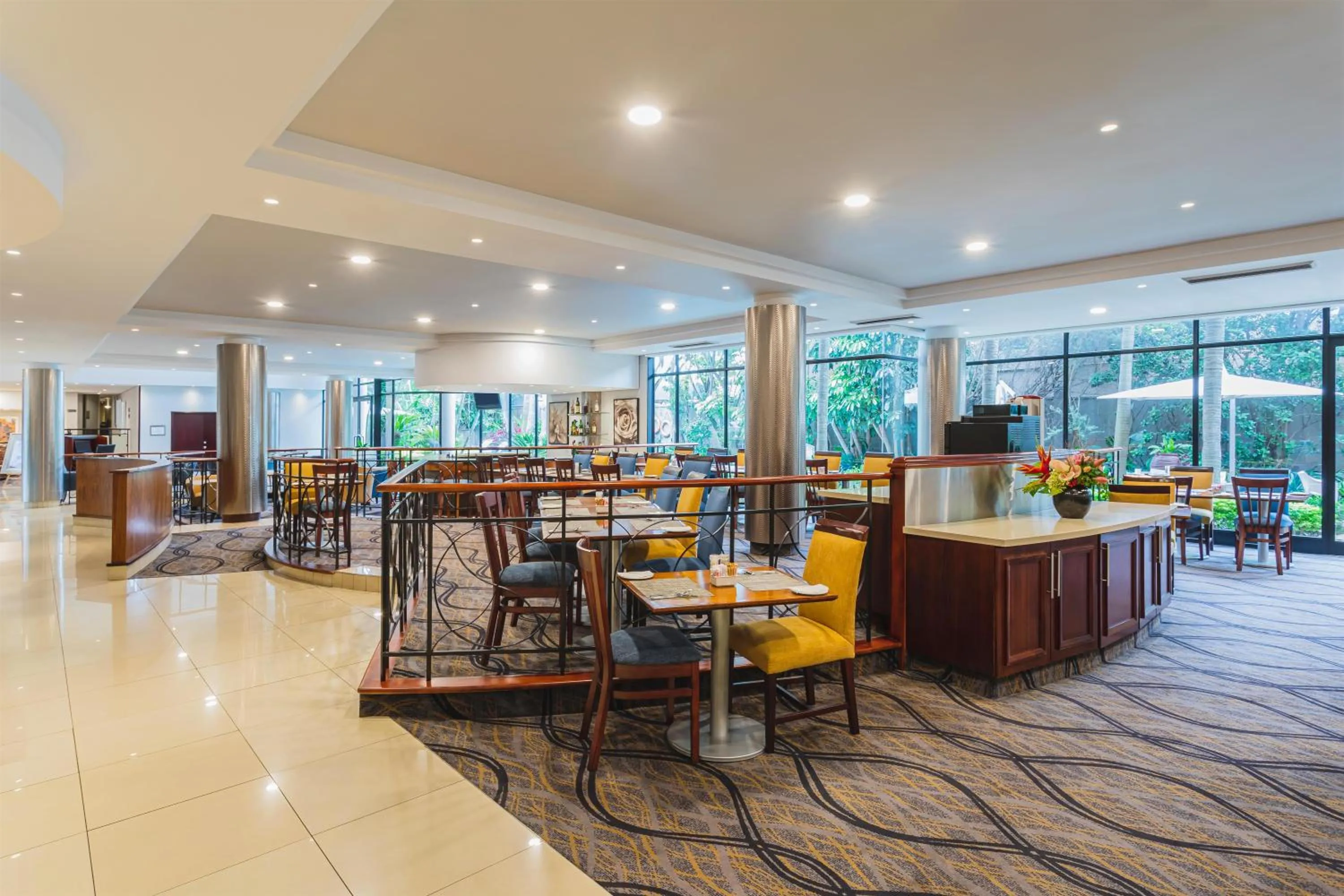 Restaurant/places to eat in Garden Court Hatfield