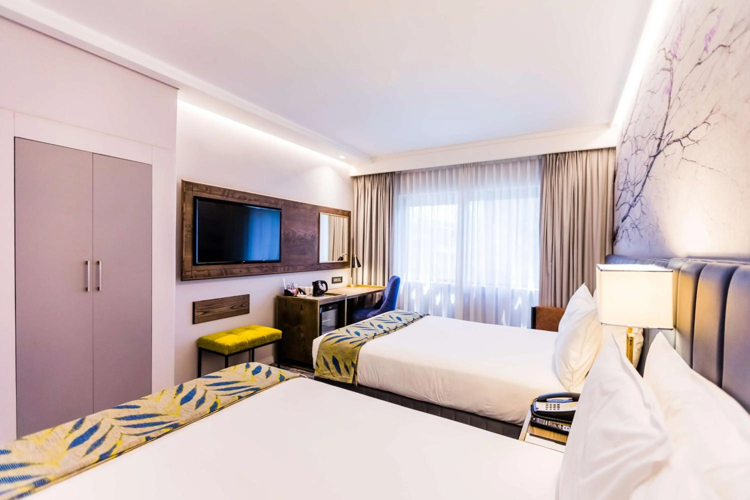 Bedroom, Bed in Garden Court Hatfield