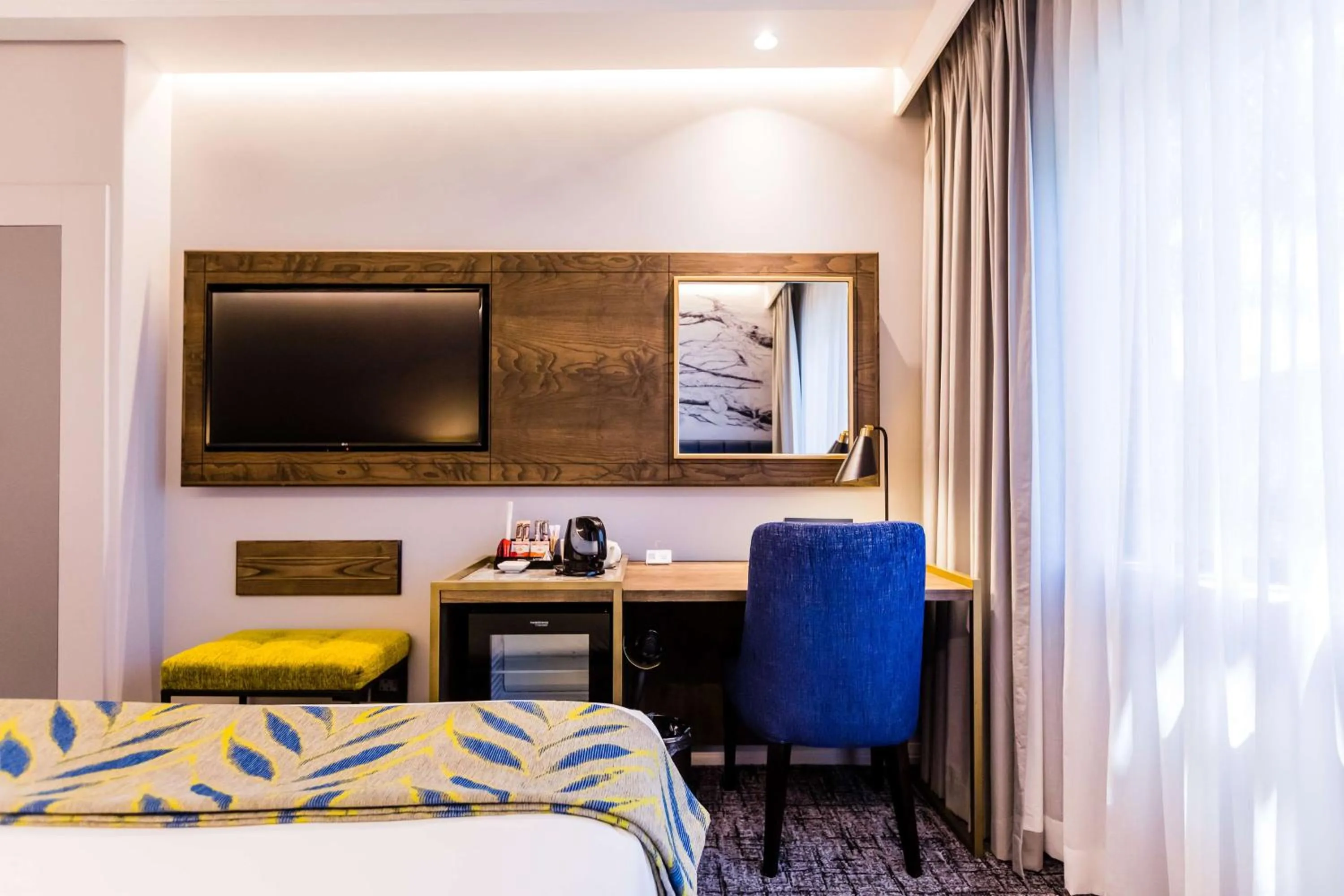 Bedroom, Bed in Garden Court Hatfield