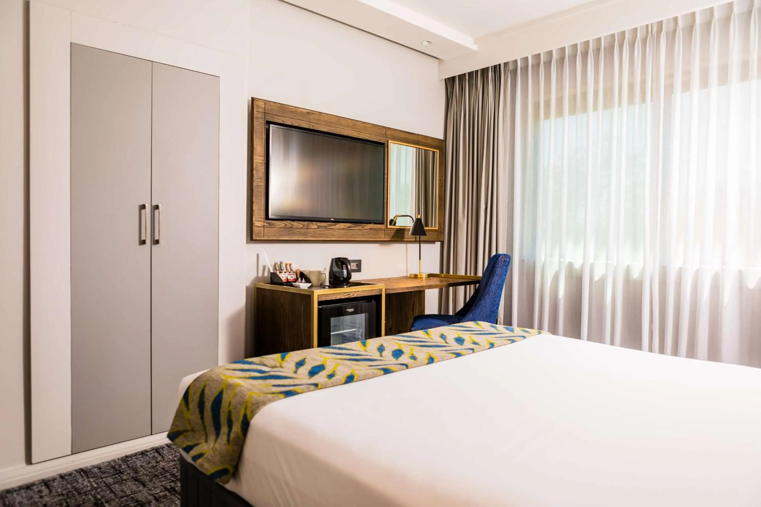 Bedroom, Bed in Garden Court Hatfield