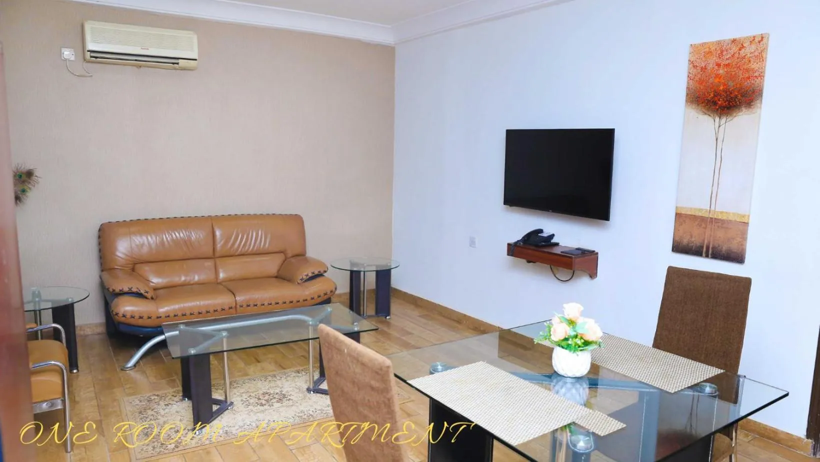TV and multimedia in Anabel Apartment and Suites, Abuja