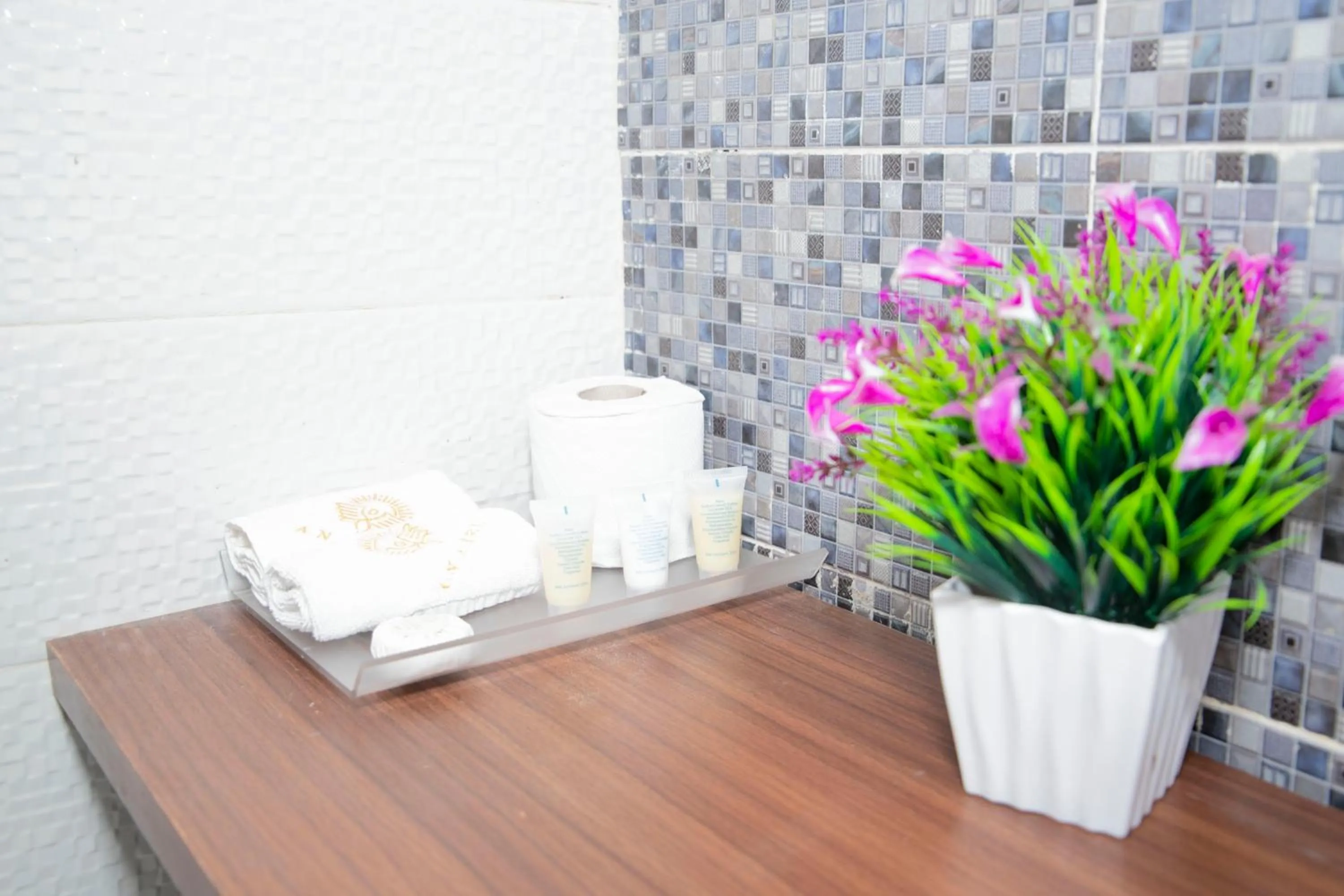 Shower in Anabel Apartment and Suites, Abuja