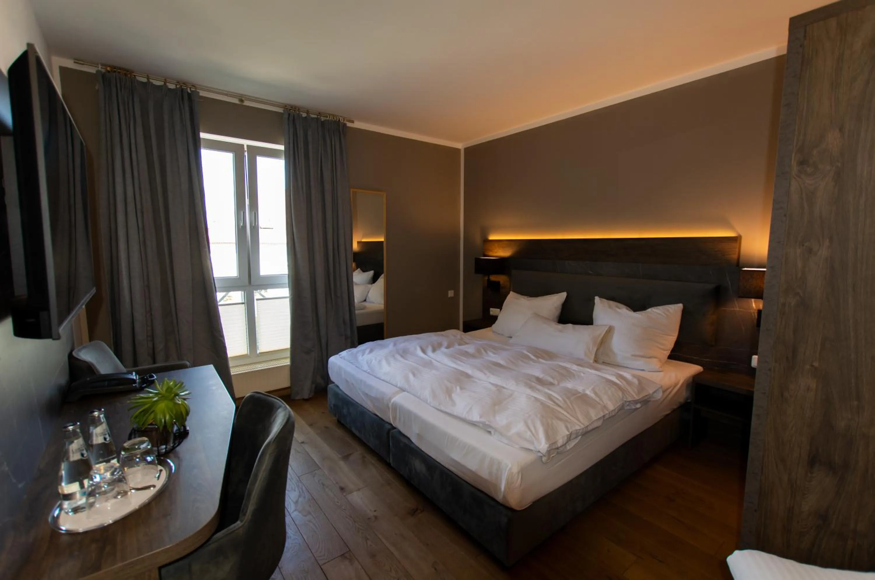 Property building, Bed in Hotel Barnimer Hof