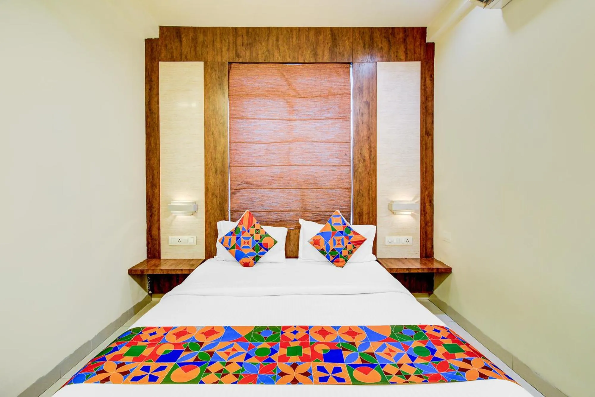 Bed in FabHotel Arastu Plaza - Nr Nampally Railway Station