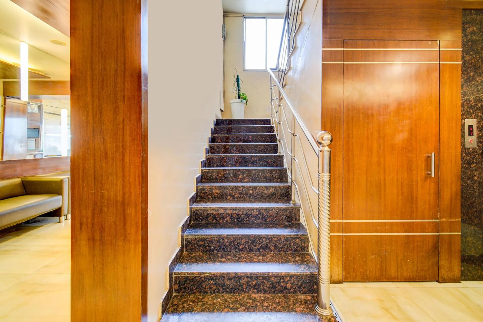 Lobby or reception in FabHotel Arastu Plaza - Nr Nampally Railway Station