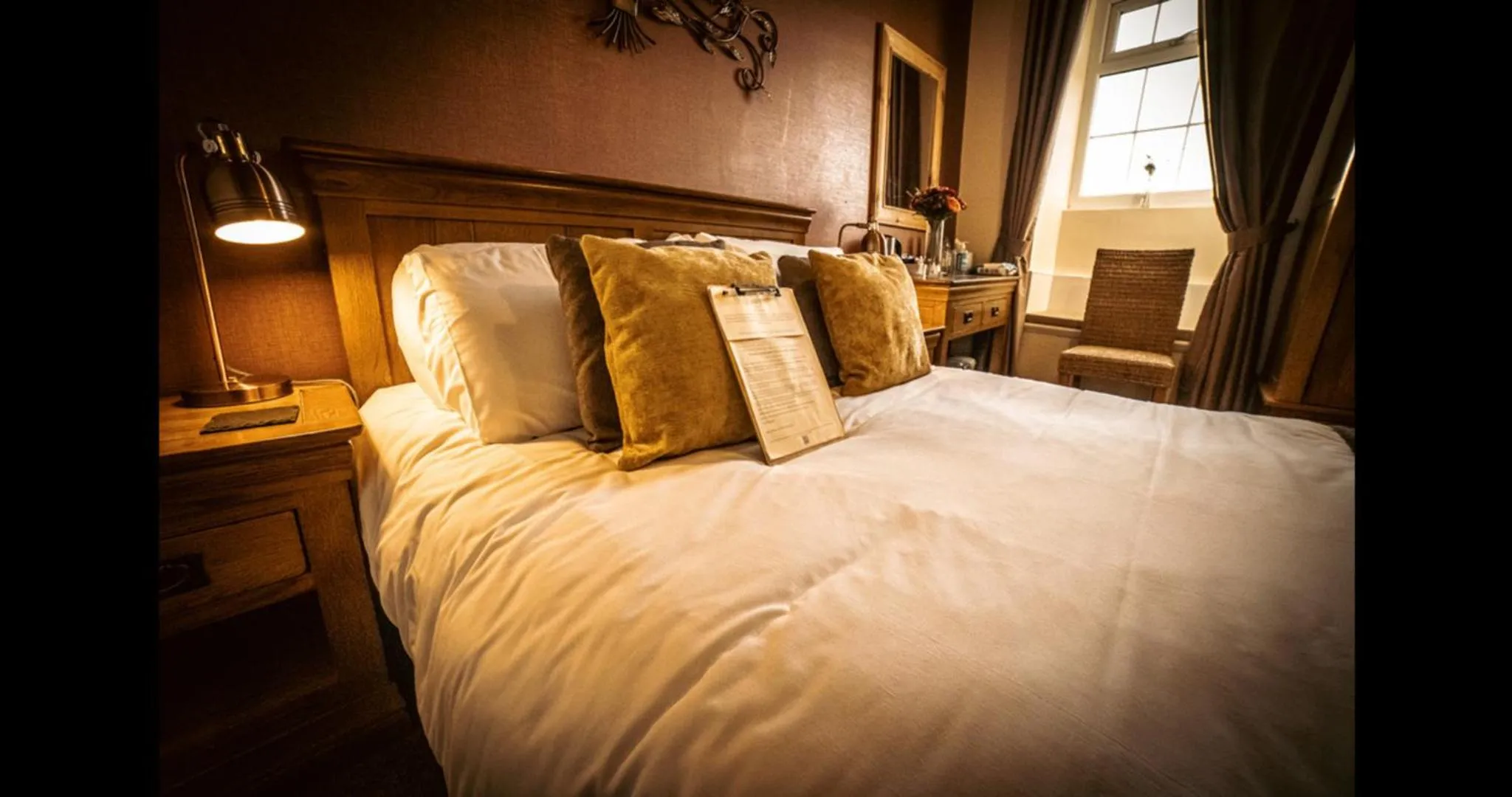 Bed in Ensuite Bed And Breakfast Rooms At The Ring Pub