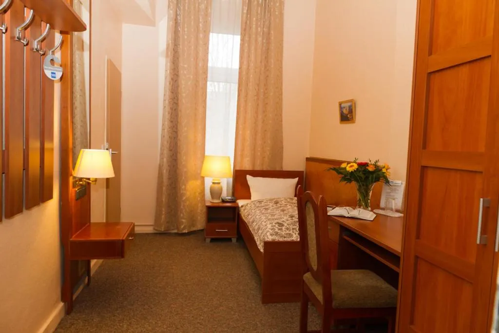 Photo of the whole room in Hotel Arche