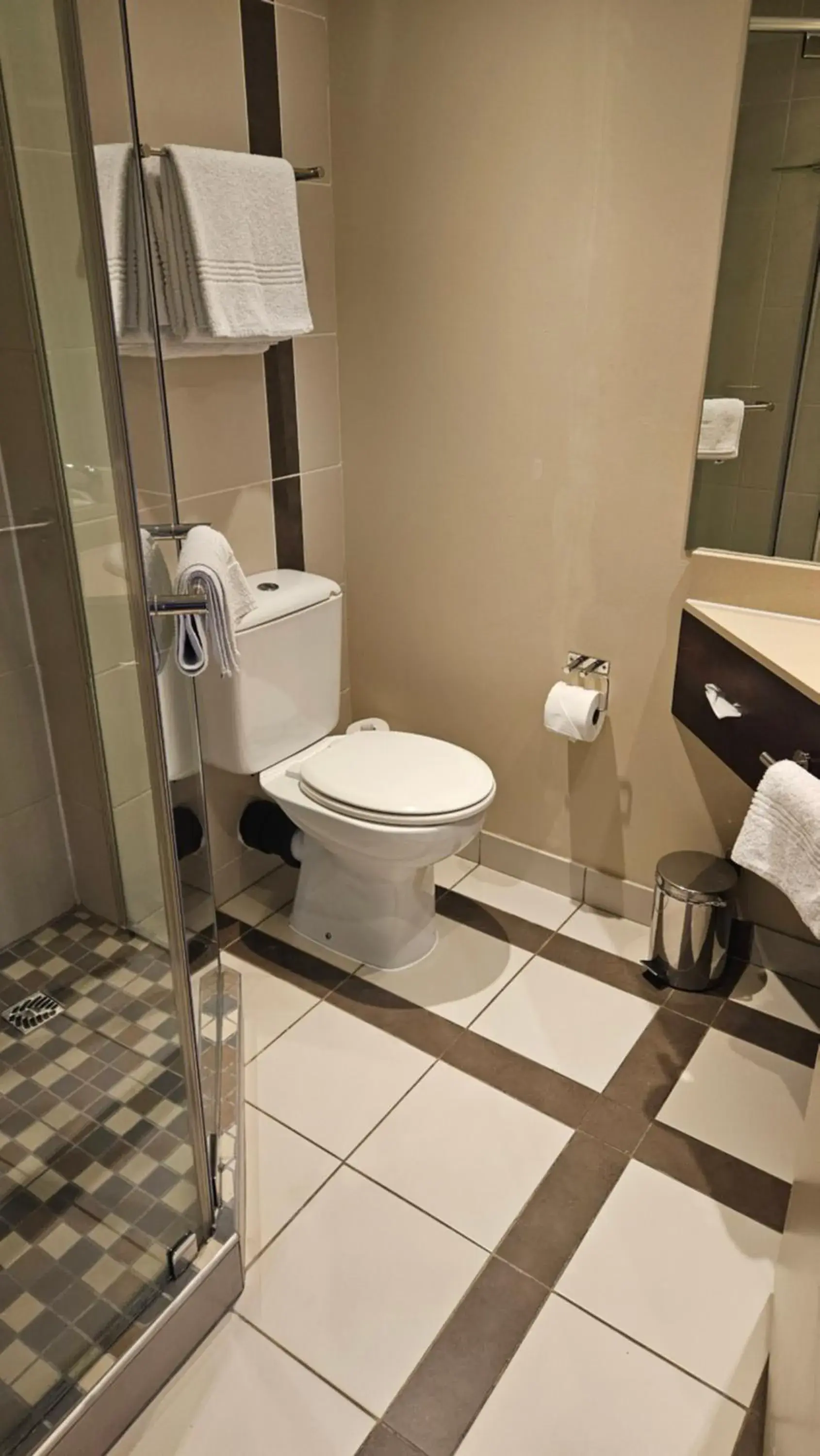 Standard Double Room Smoking in StayEasy Rustenburg Standard Double Room Smoking in StayEasy Rustenburg