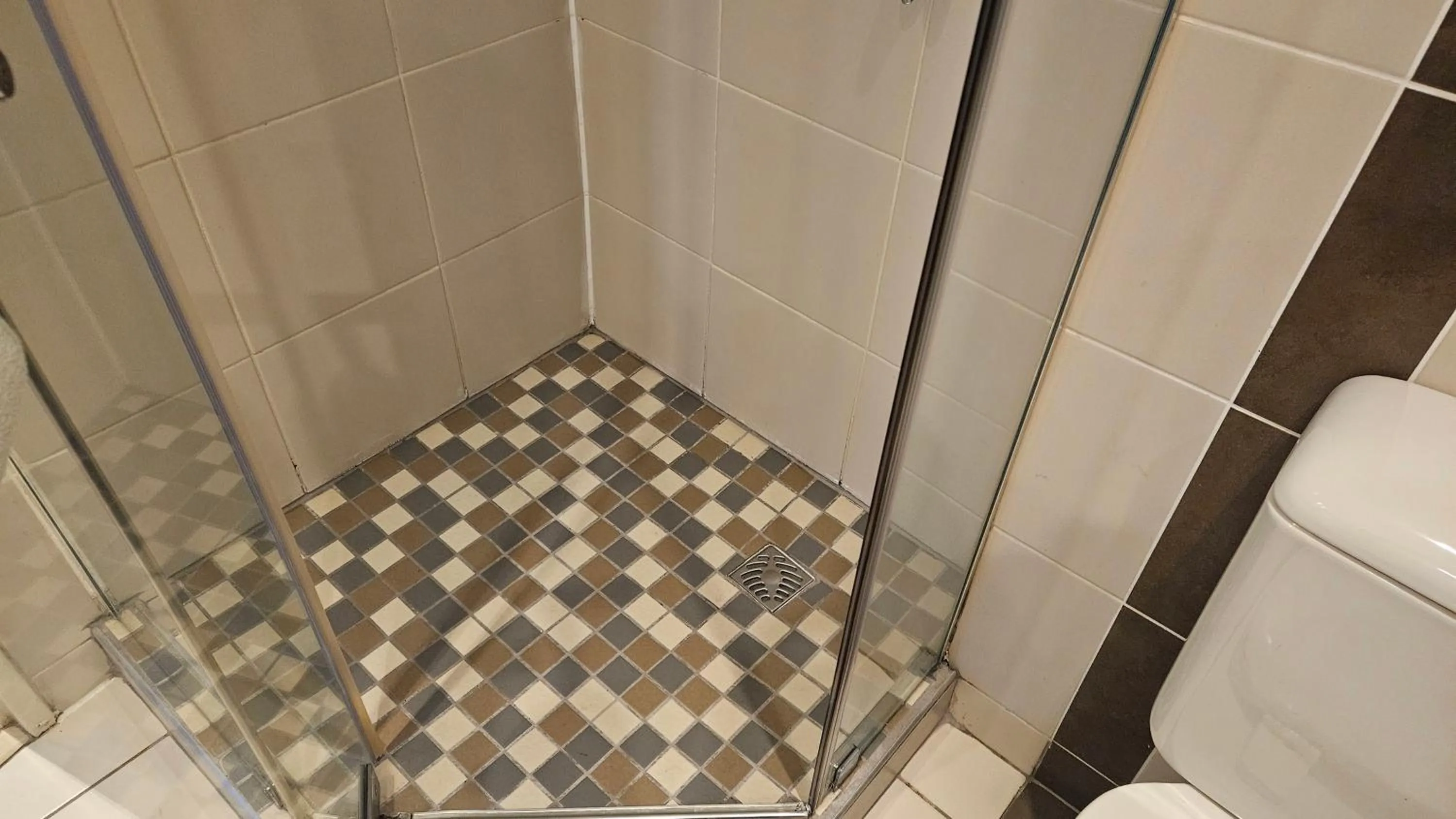 Shower in StayEasy Rustenburg