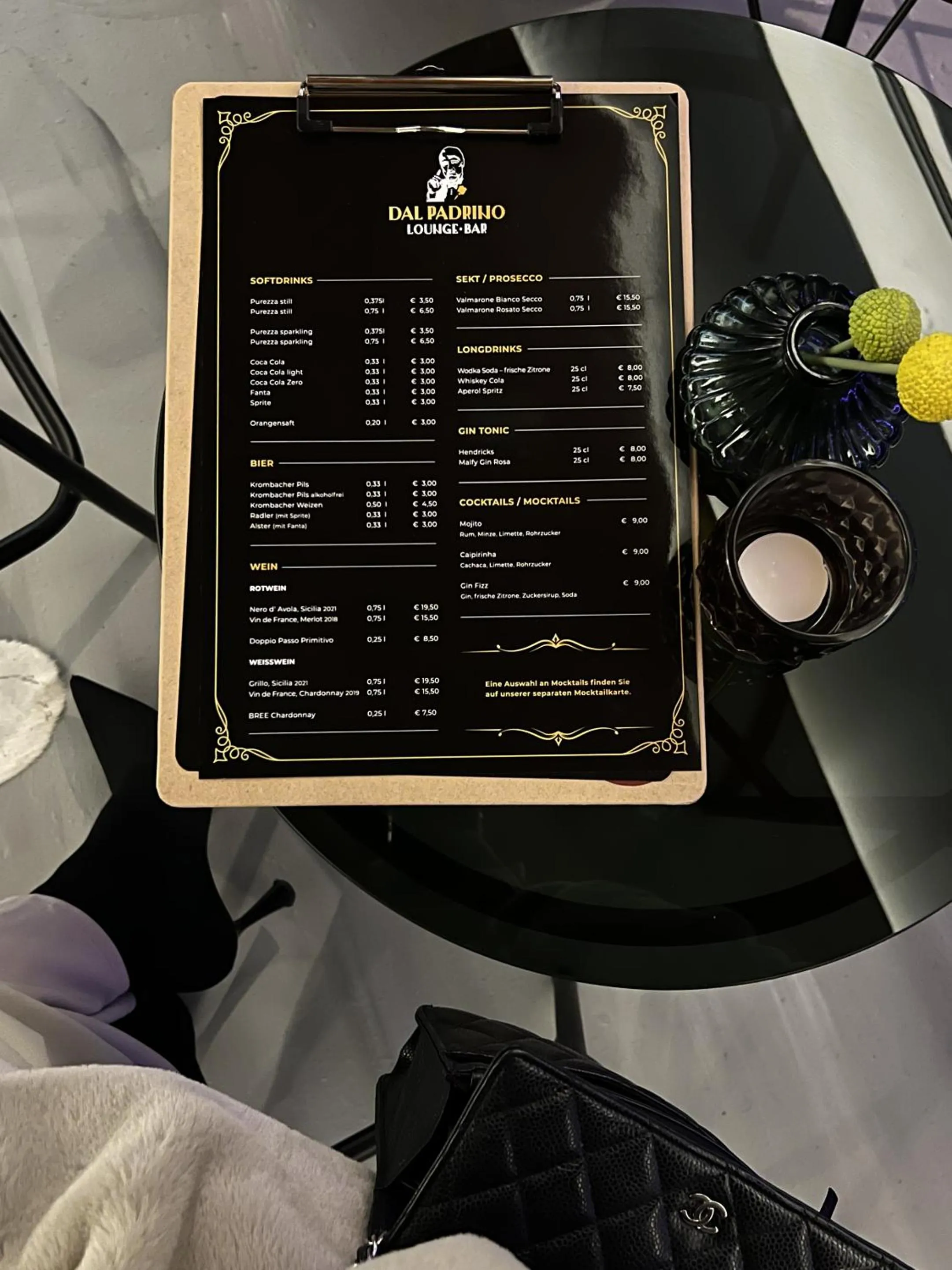 Lounge or bar in Amical Hotel