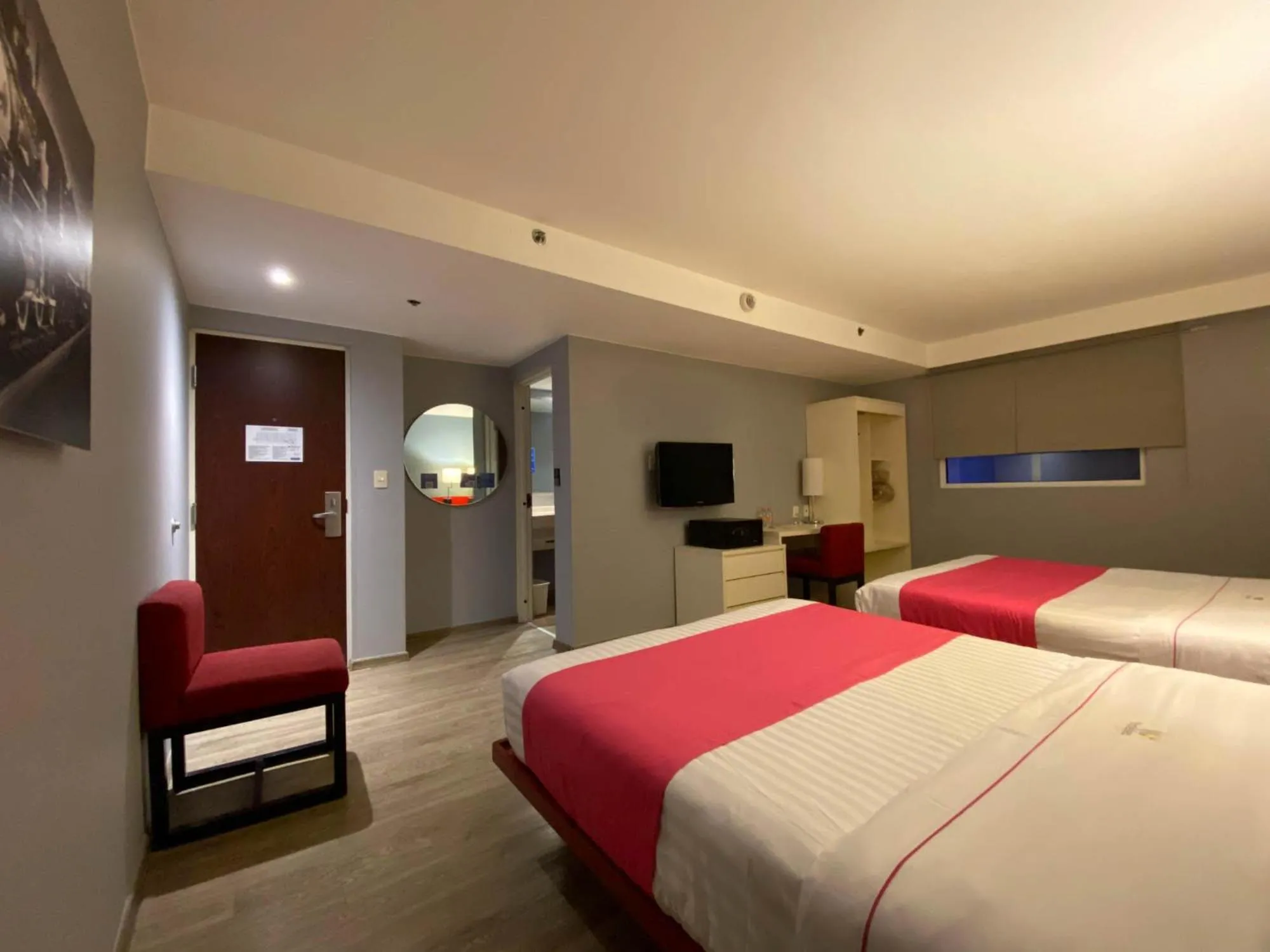 Bed in Hotel MX forum buenavista CDMX, Trademark by Wyndham