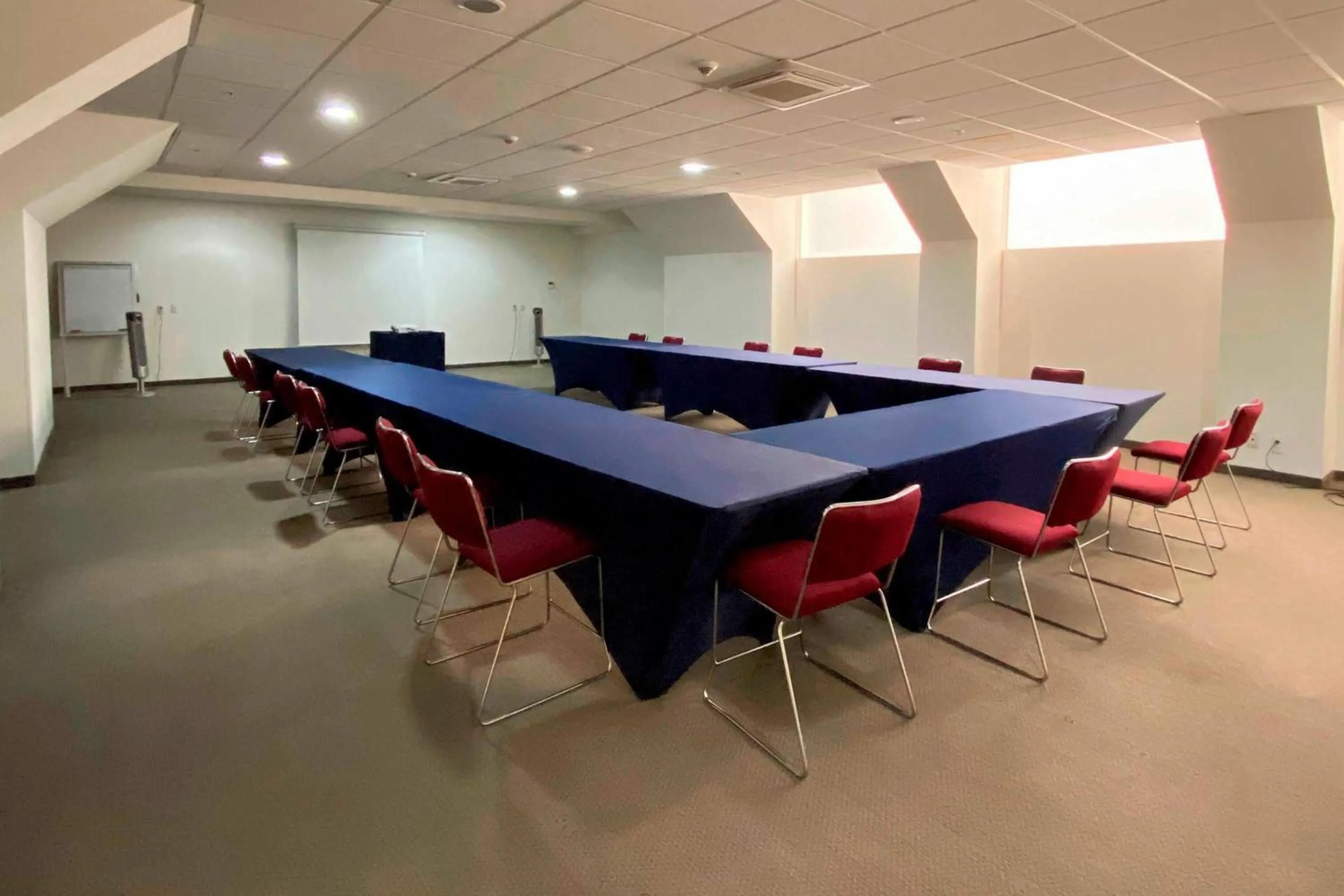 Meeting/conference room in Hotel MX forum buenavista CDMX, Trademark by Wyndham