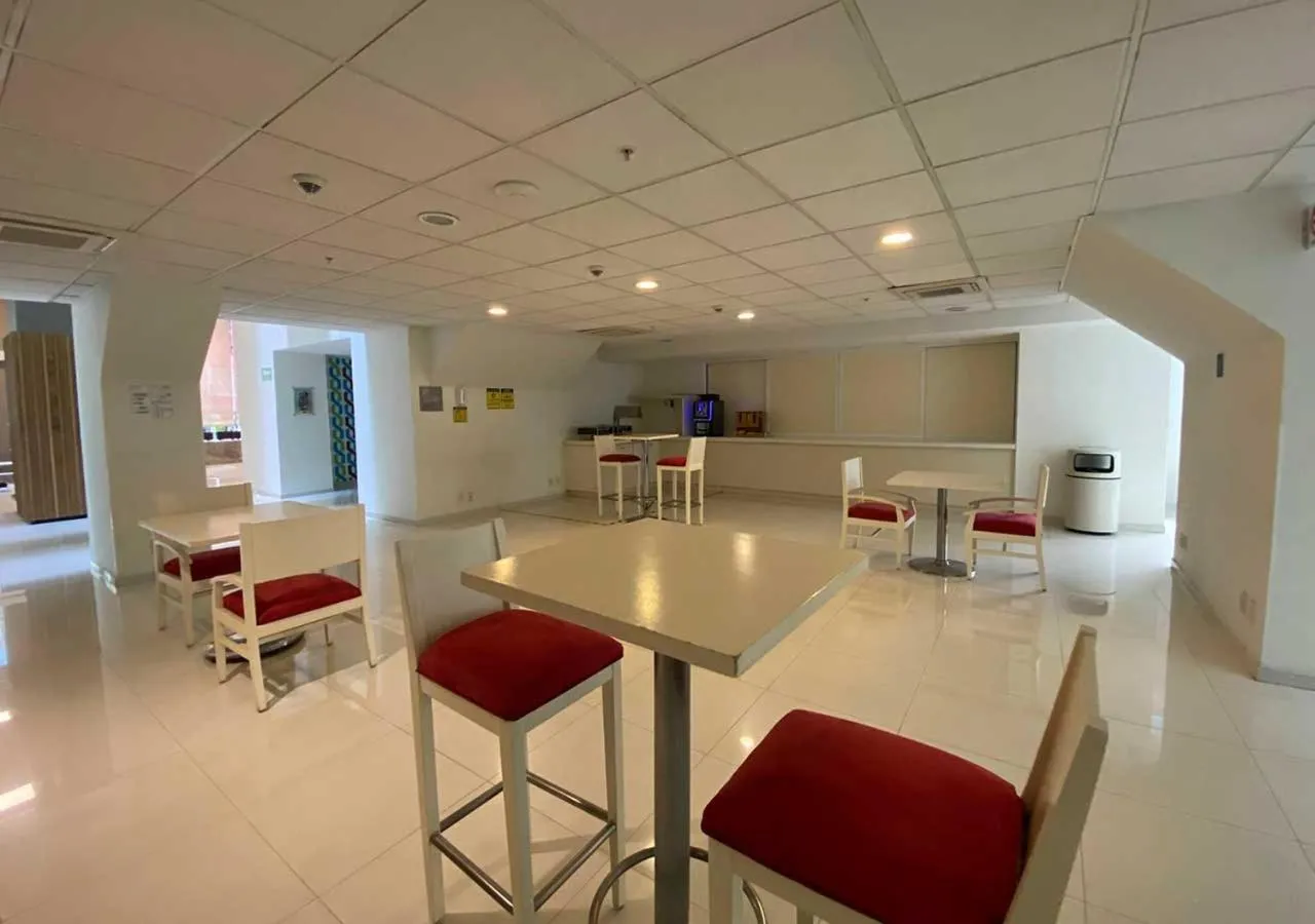 Coffee/tea facilities in Hotel MX forum buenavista CDMX, Trademark by Wyndham