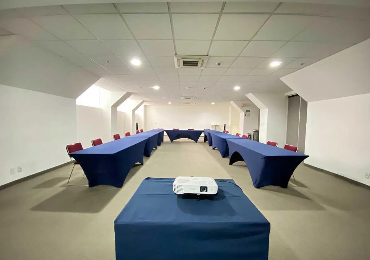 Business facilities in Hotel MX forum buenavista CDMX, Trademark by Wyndham