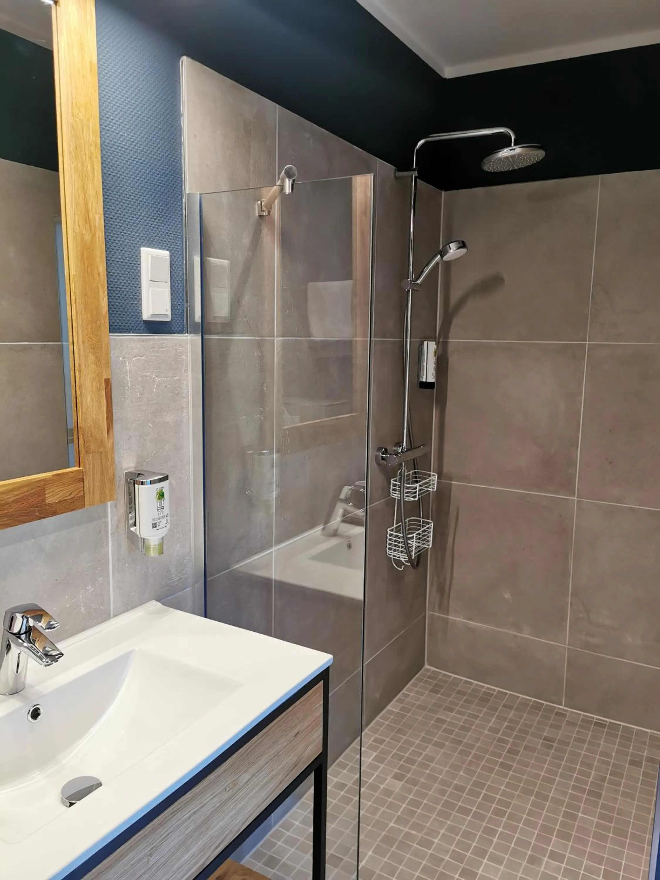 Bathroom in Hotel am Kurpark