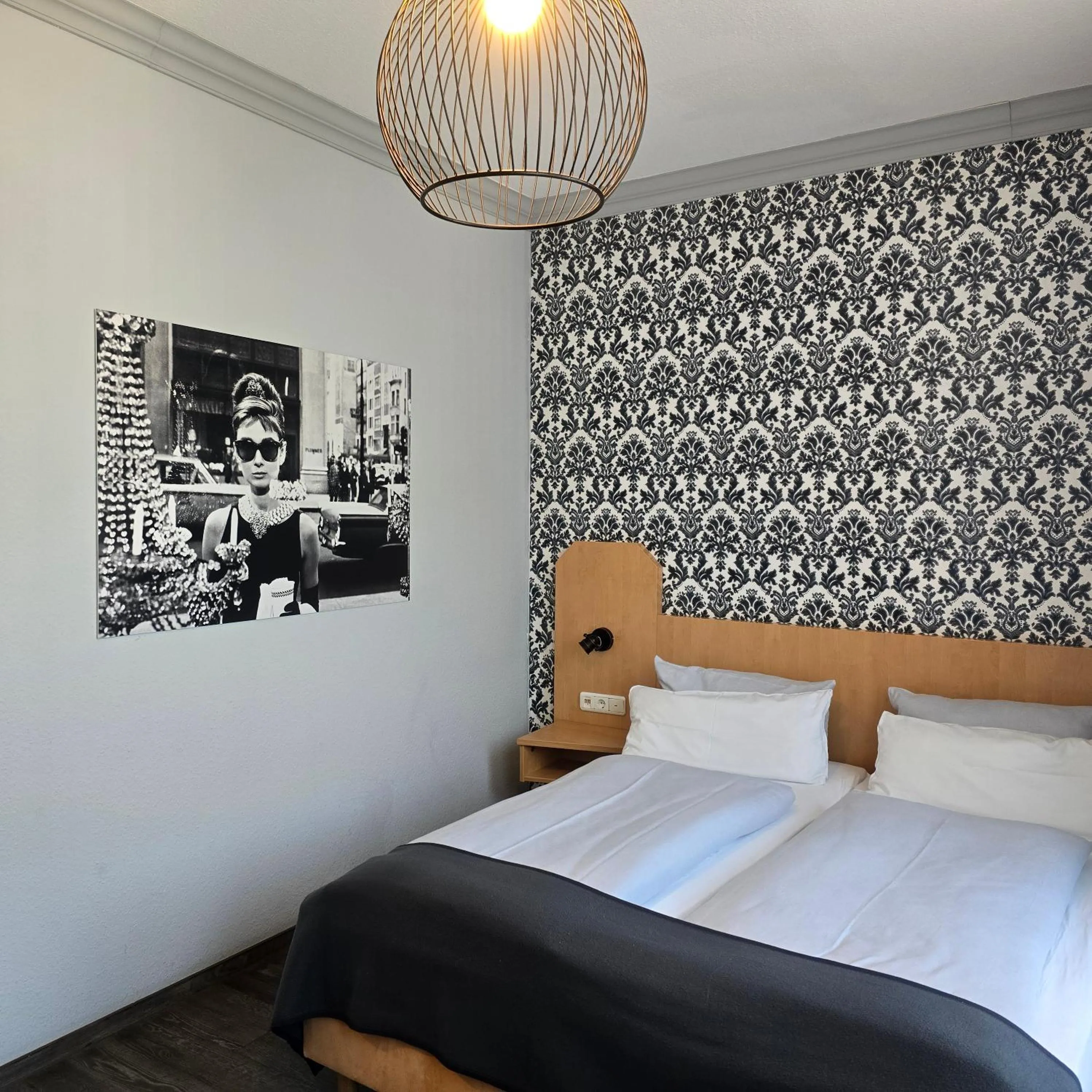 Photo of the whole room, Bed in Hotel am Kurpark