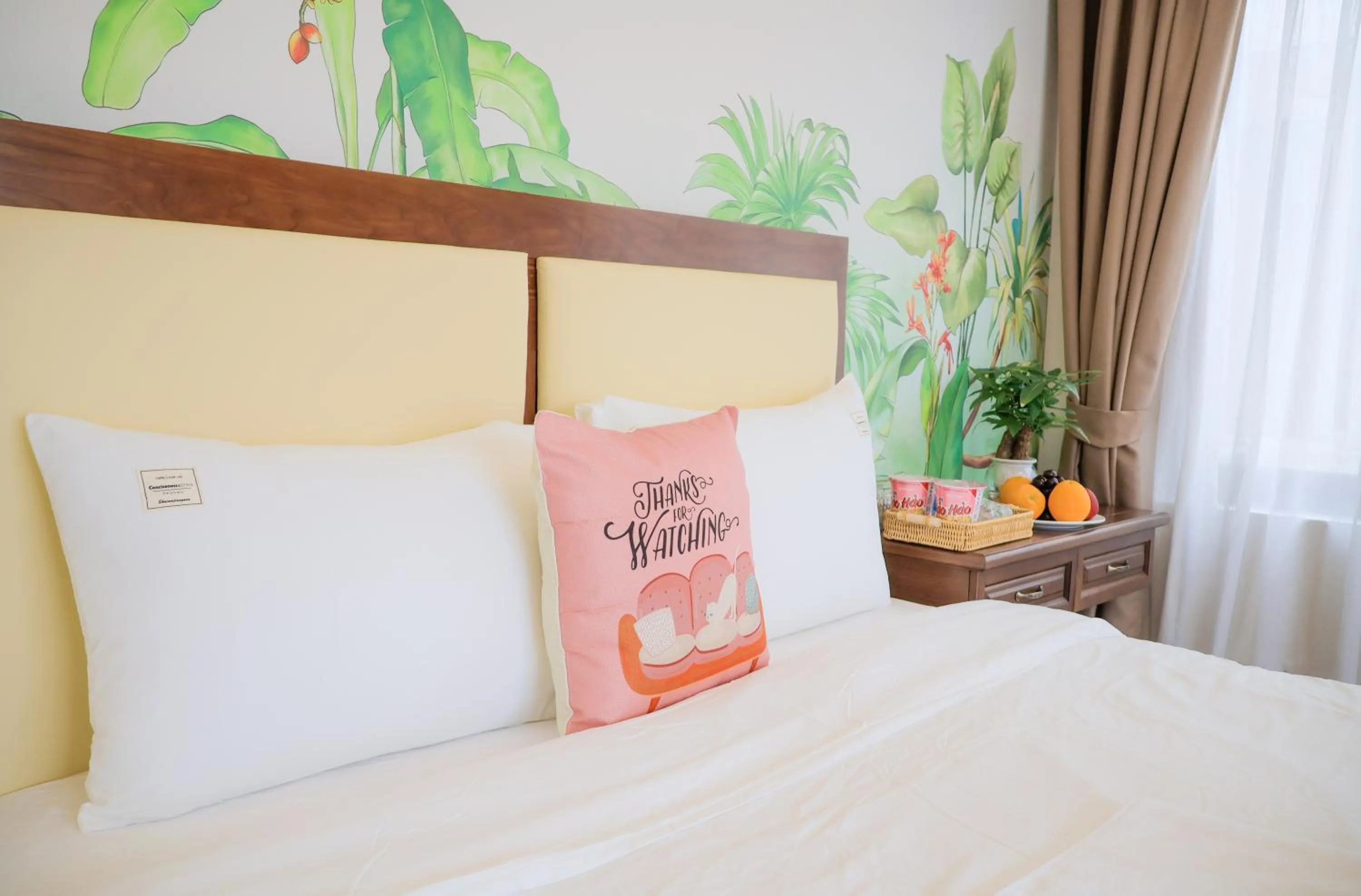 Bed in T98 Westlake Quang An - Tay ho Center Garden View Studio!