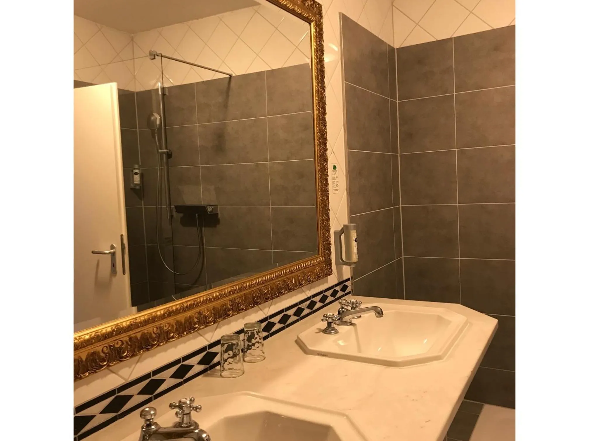 Bathroom in Hotel Prinzenpalais Bad Doberan