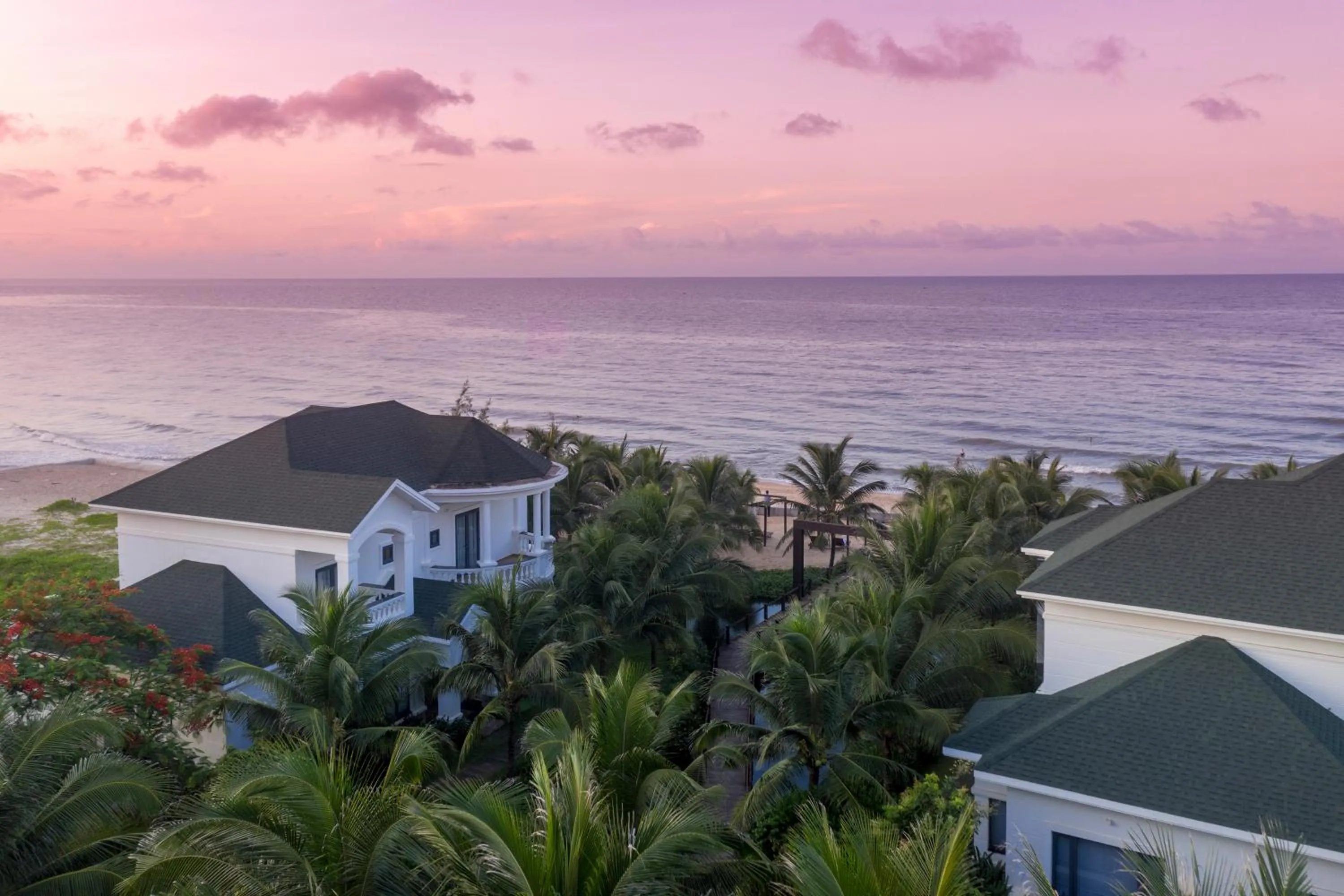 Property building in Le Palmier Ho Tram Resort - Beachfront with Private Beach